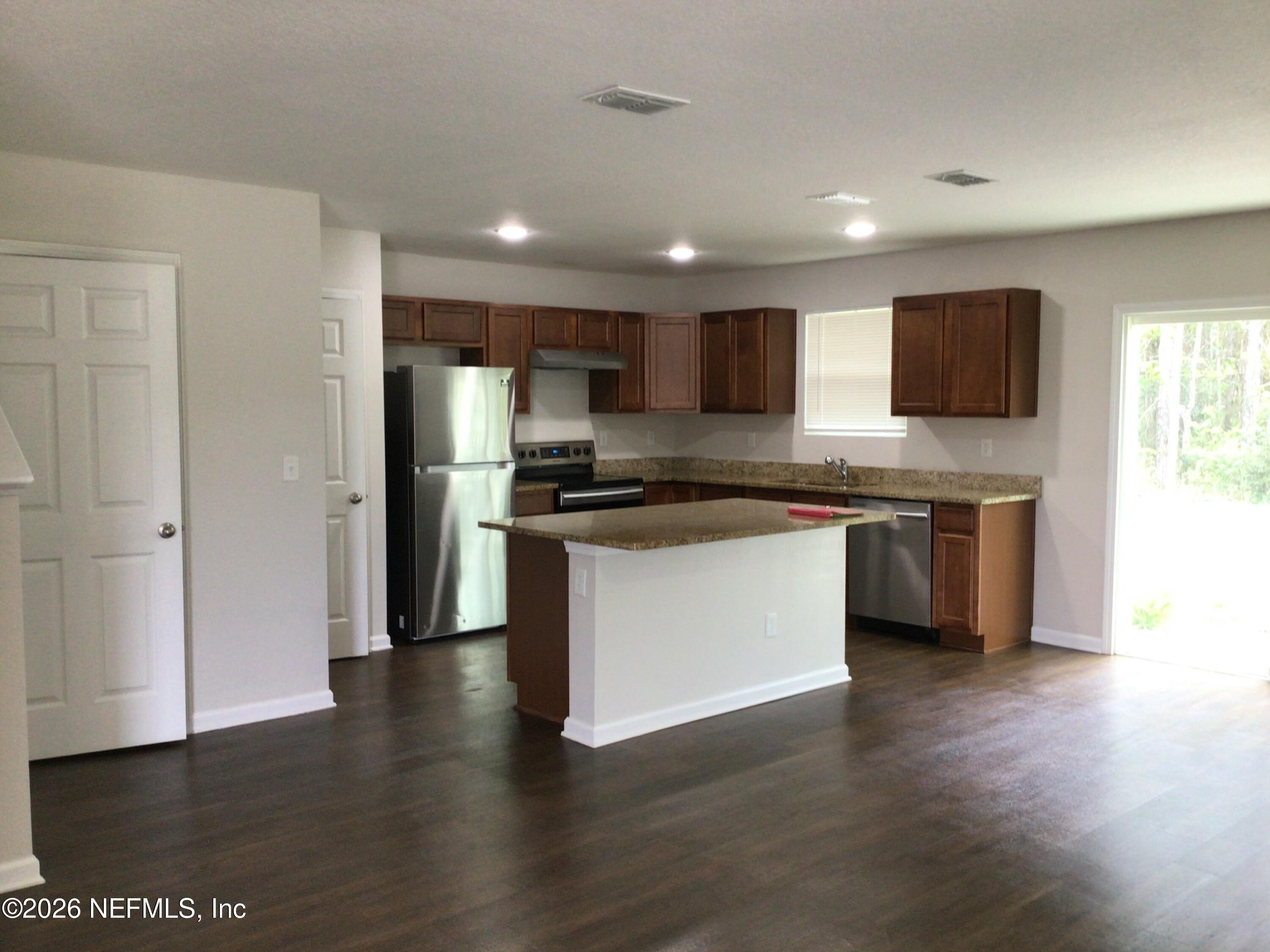 7118 PLYMOUTH GROVE Court