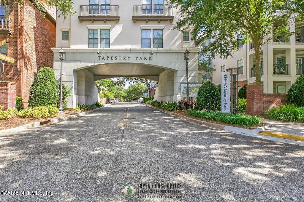 9823 TAPESTRY PARK Circle 106