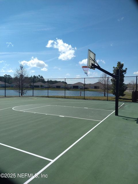 A home in Middleburg