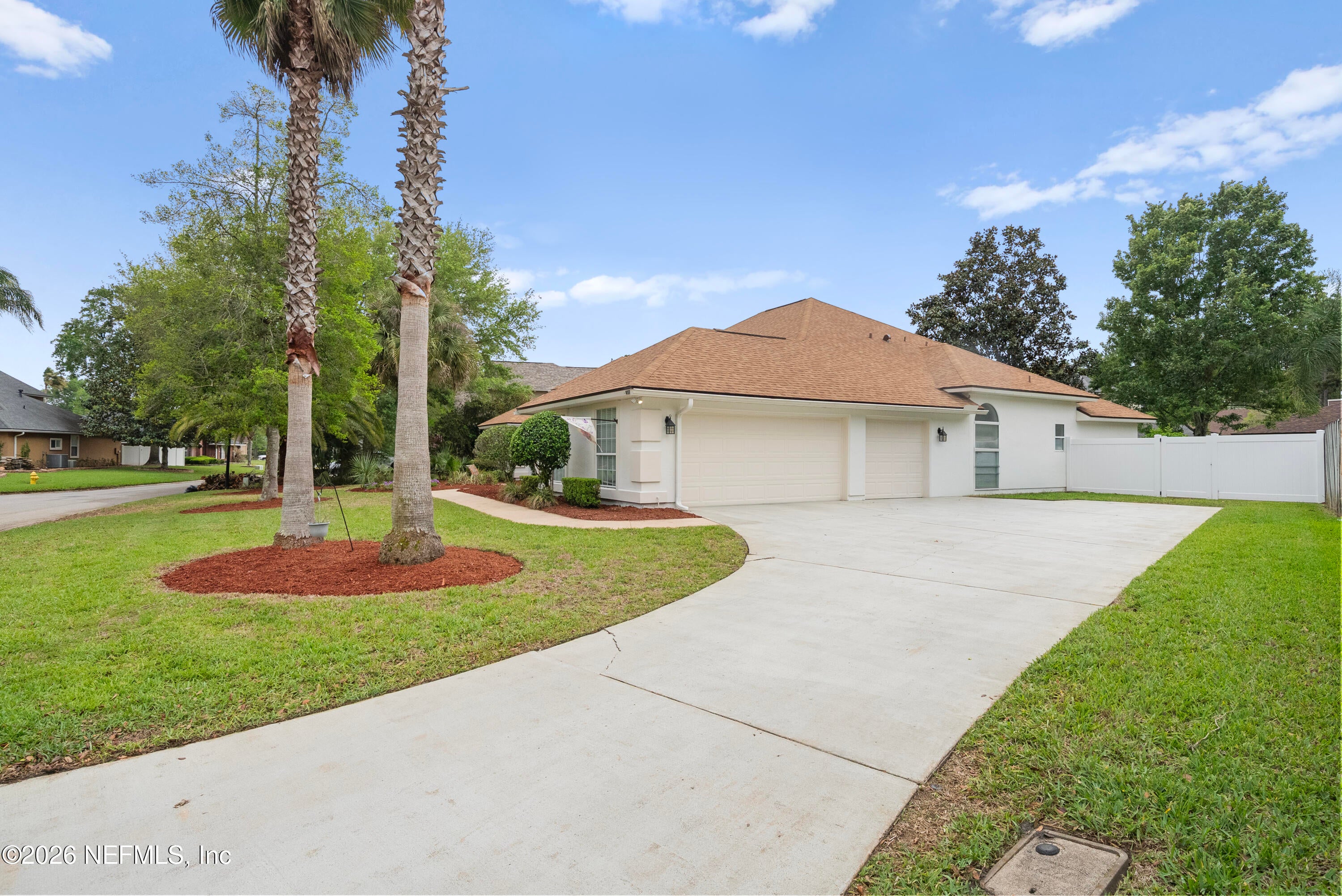 4025 LONICERA Loop