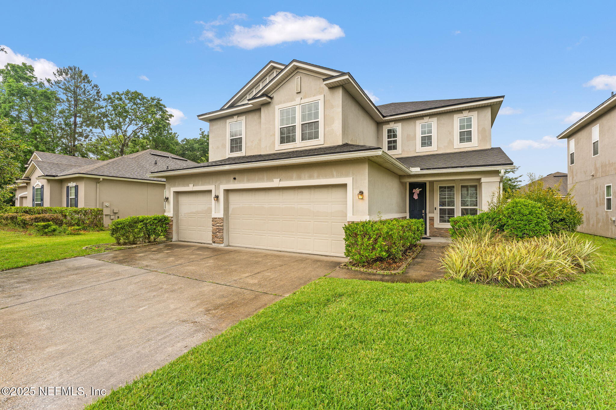 12262 SILVERTHORN Court