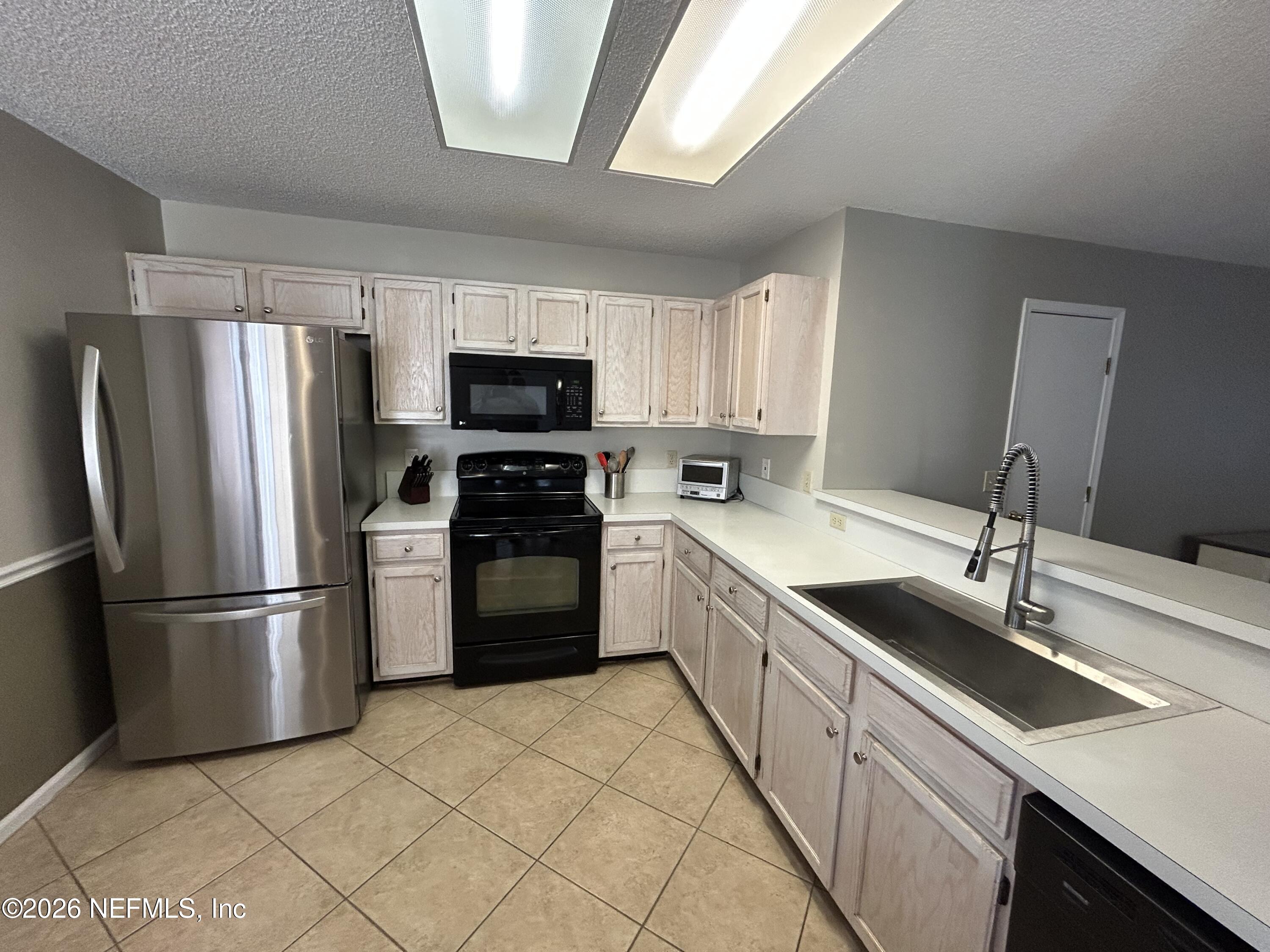 7780 COATBRIDGE Lane S