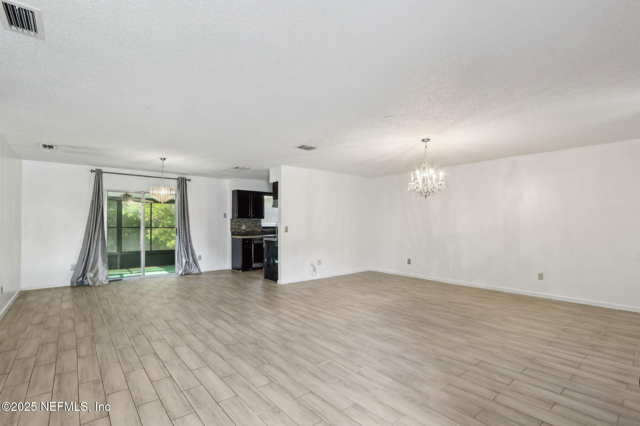 1247 TURTLE CREEK Drive N