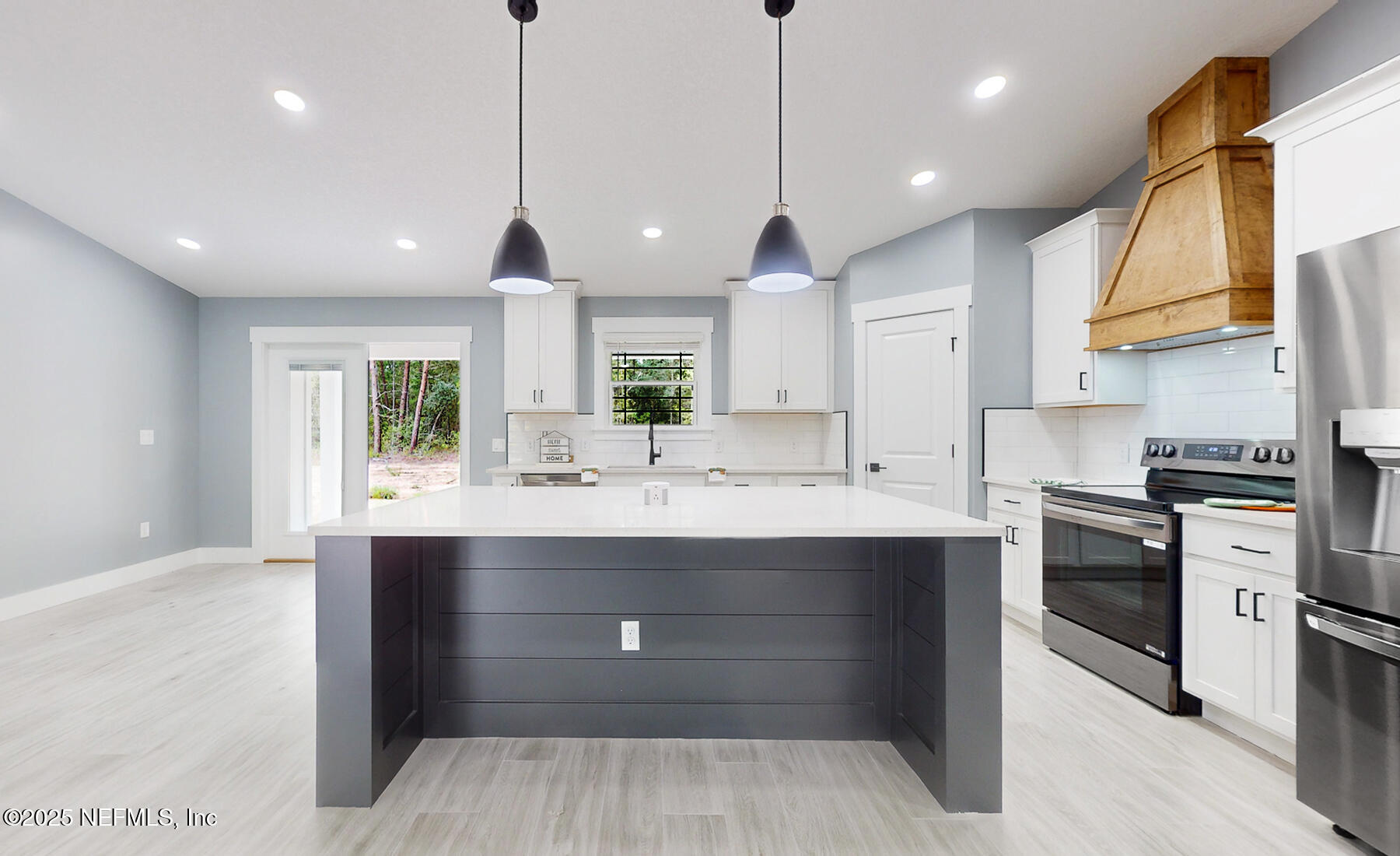 3452 RUSTIC OAK Trail