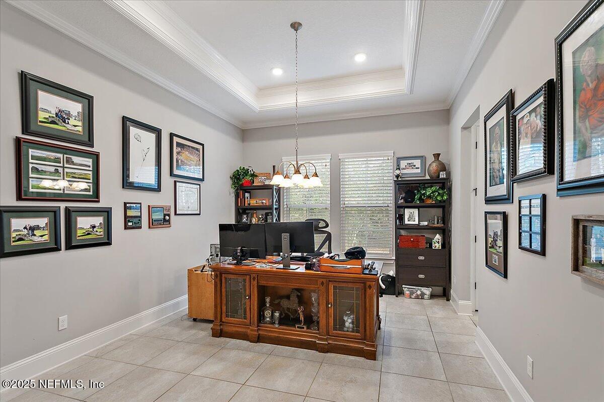 5133 FOLIAGE Way