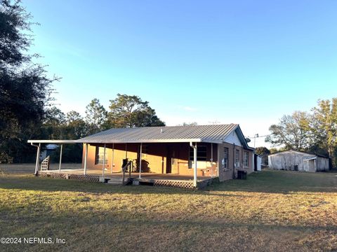 A home in Middleburg