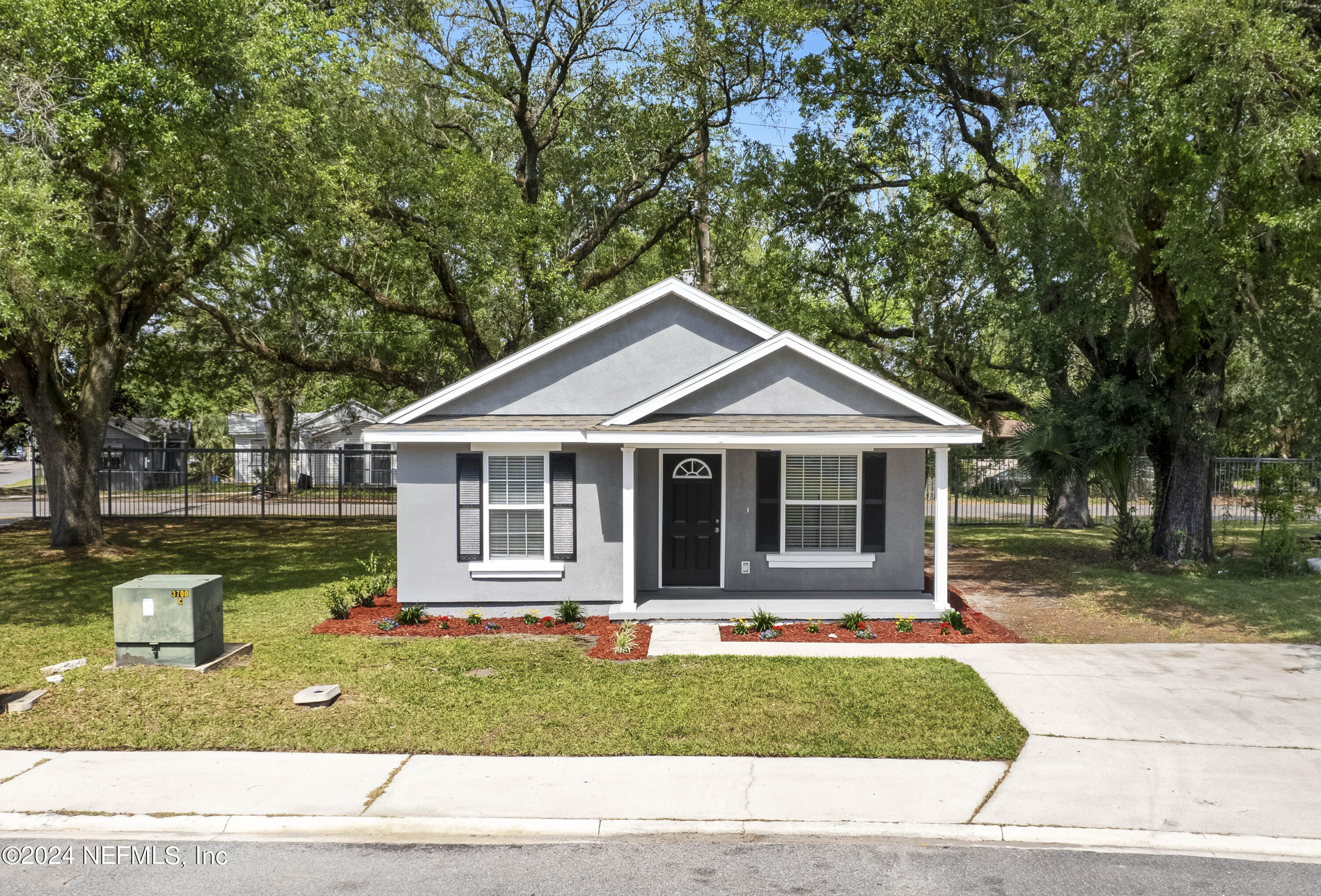 Jacksonville, FL home for sale located at 3702 Wood Creek Lane, Jacksonville, FL 32206