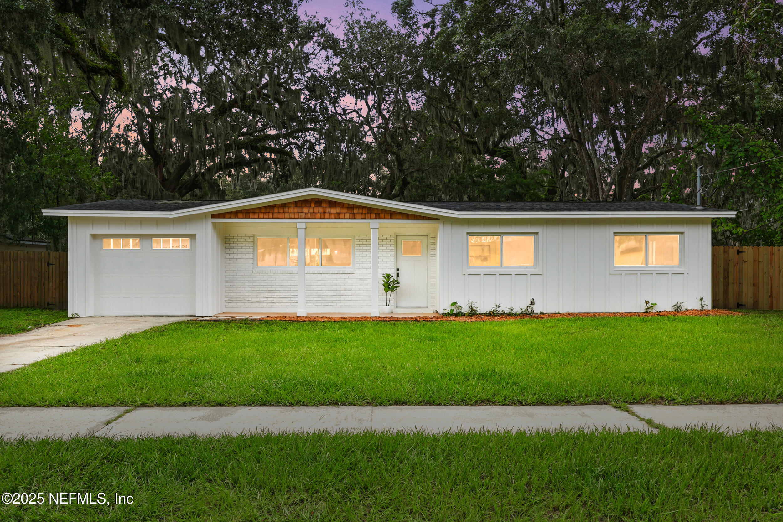 1142 NANTUCKET Avenue