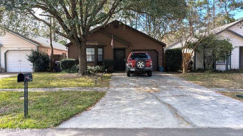 A home in Middleburg