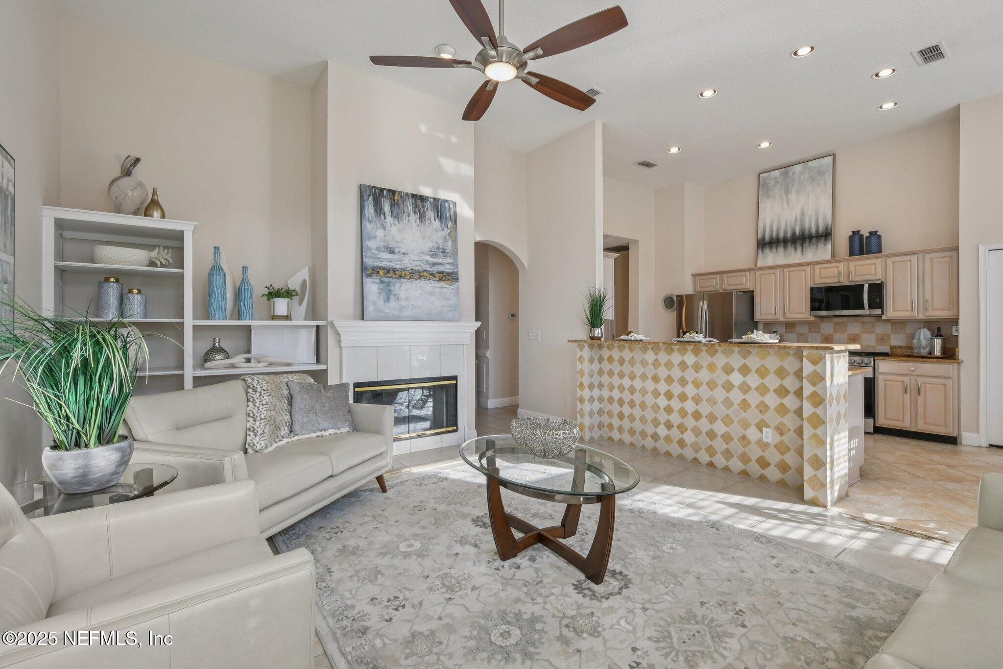 10005 VINEYARD LAKE Road E