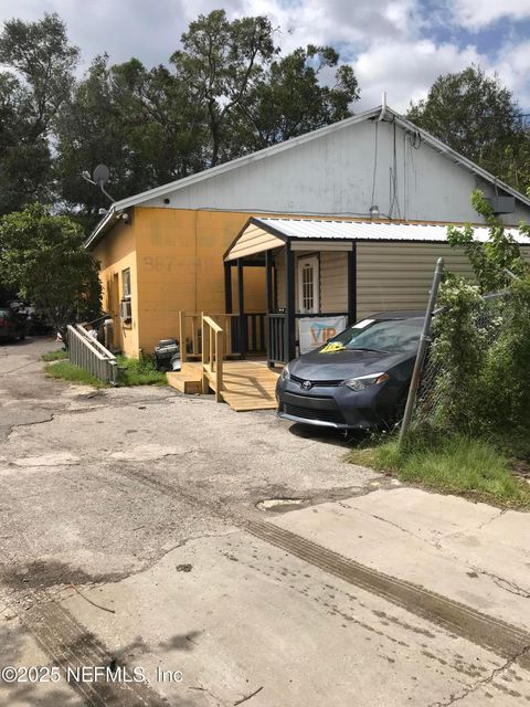 2305 W BEAVER Street Jacksonville FL 32209