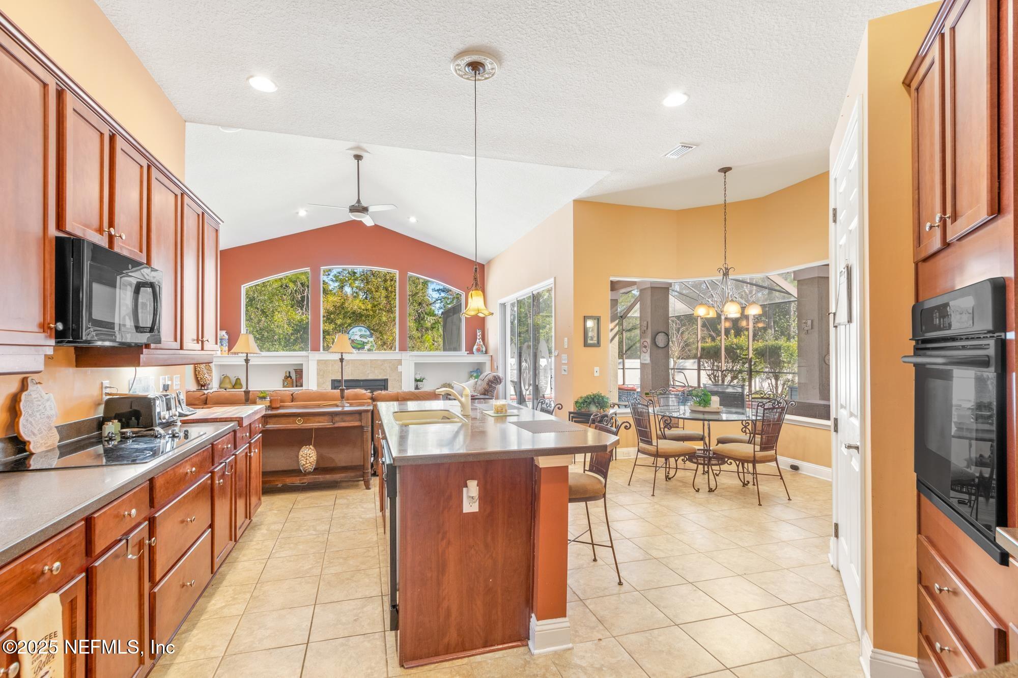 1328 KINSINGTON Court