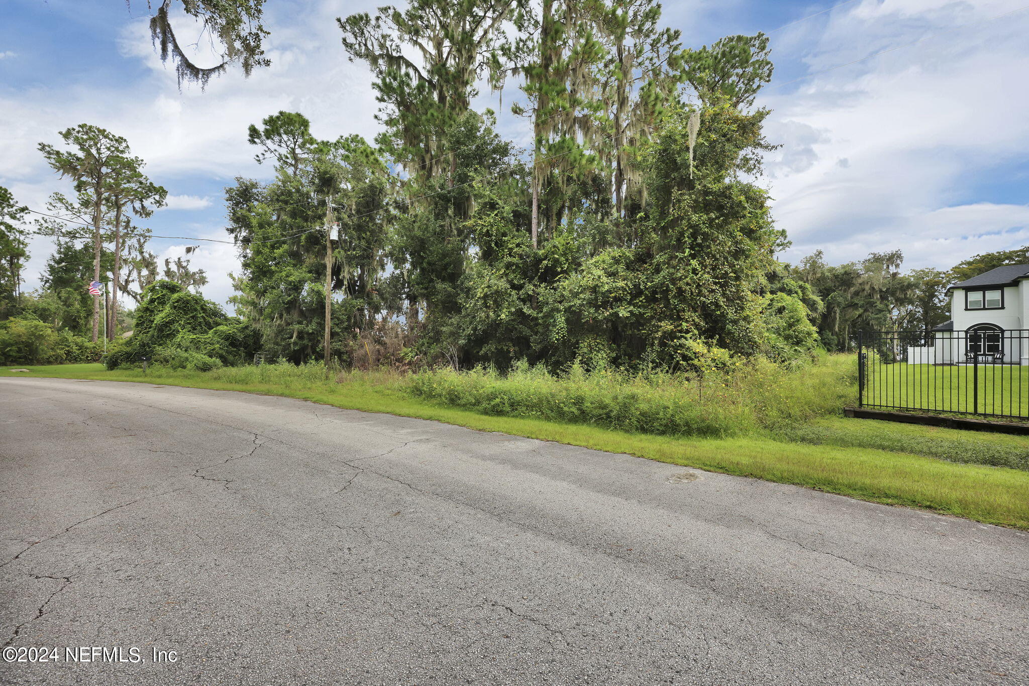 348 EAGLE CREEK Road