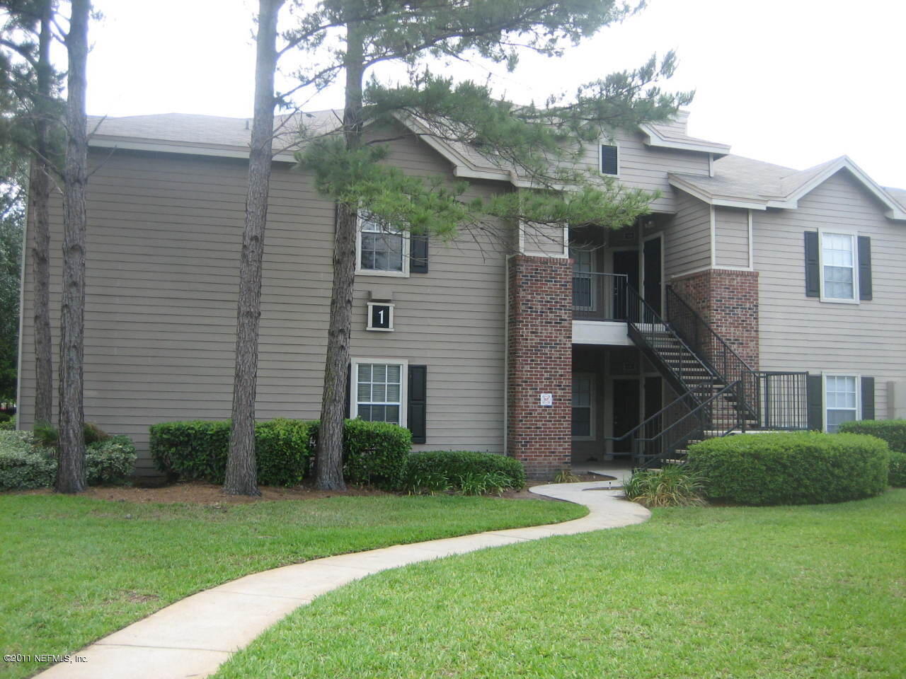 Jacksonville, FL home for sale located at 10000 Gate Parkway N Unit 111, Jacksonville, FL 32246
