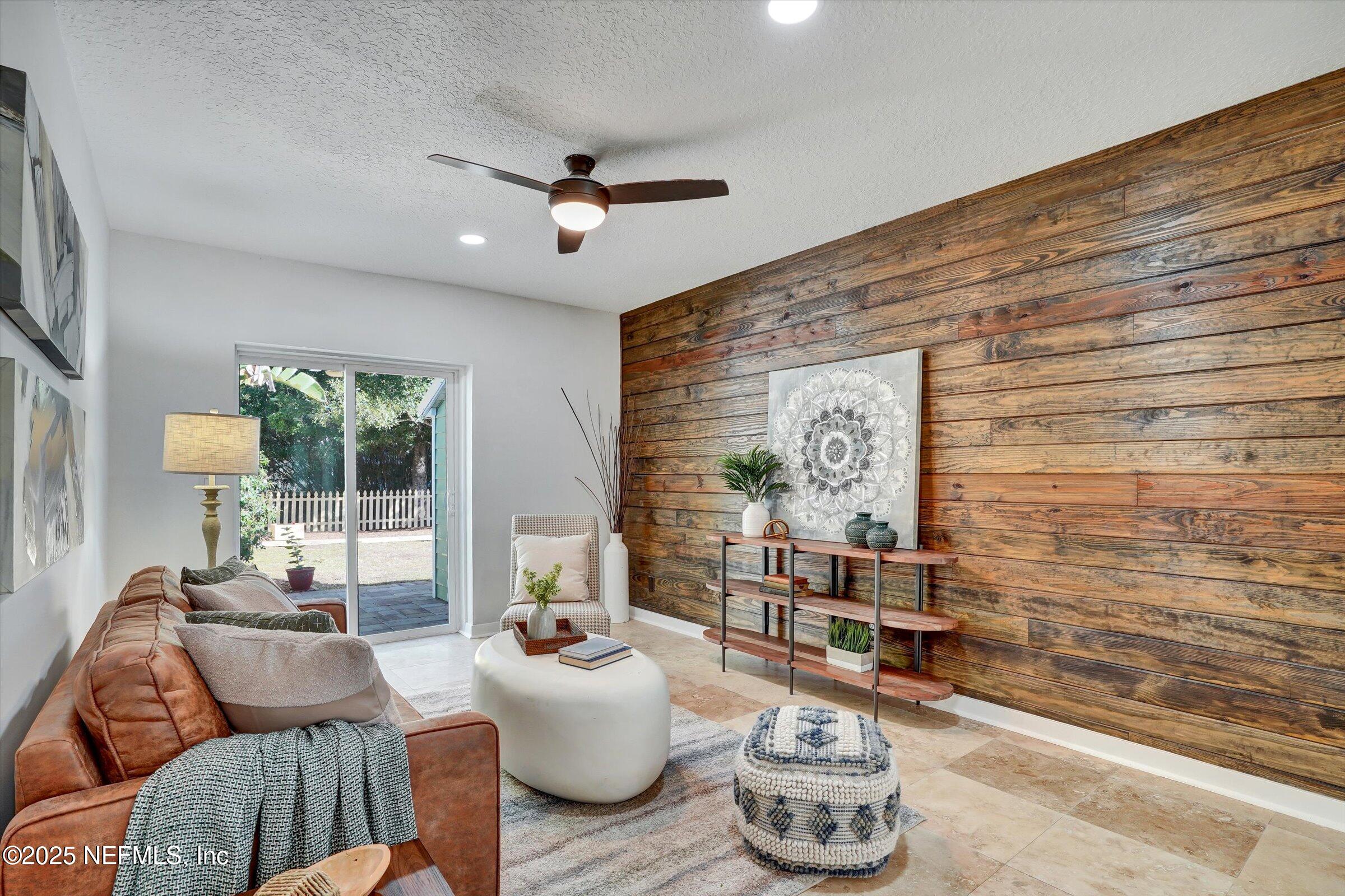 100 PLANTATION POINT Drive