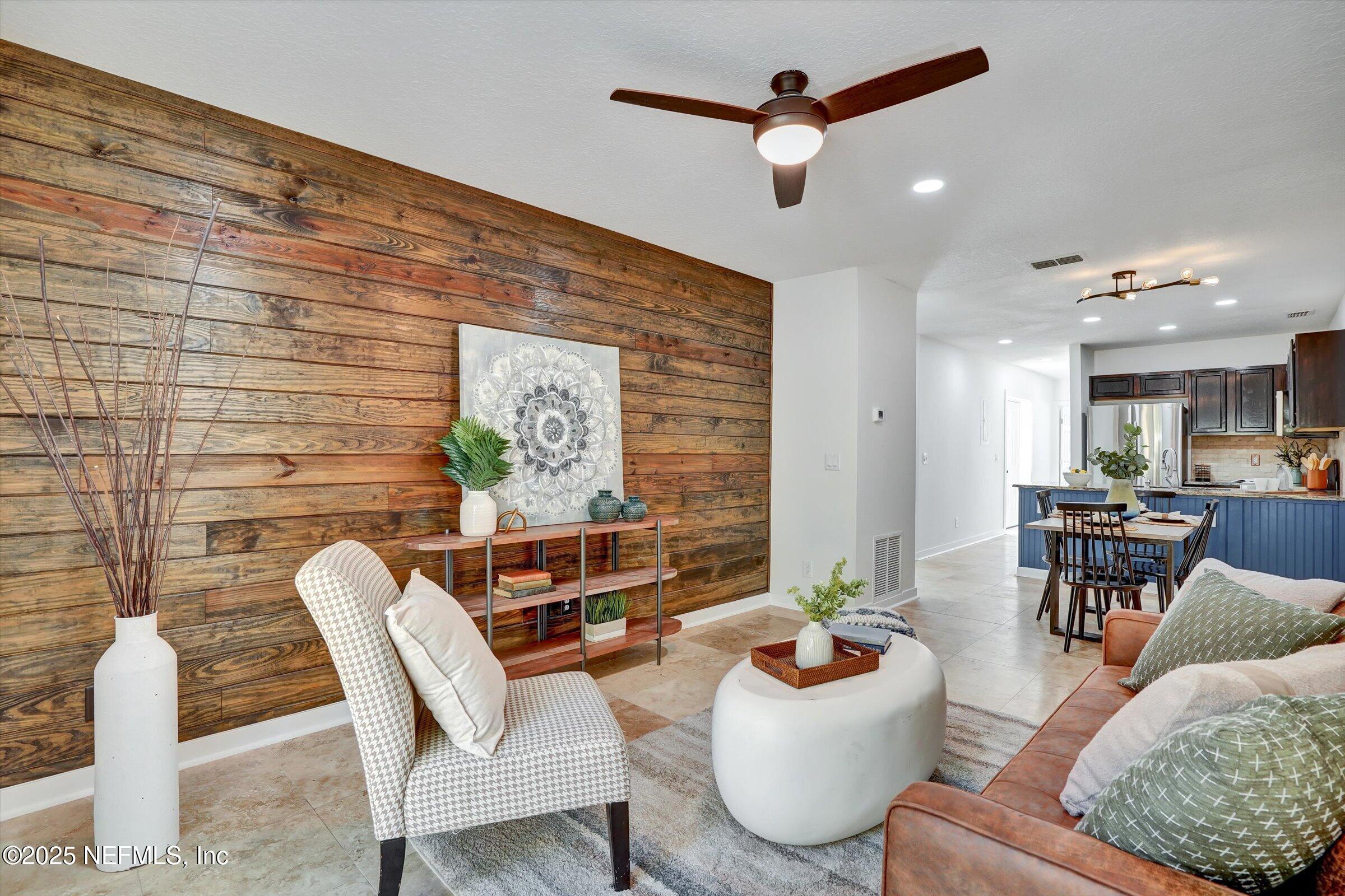 100 PLANTATION POINT Drive