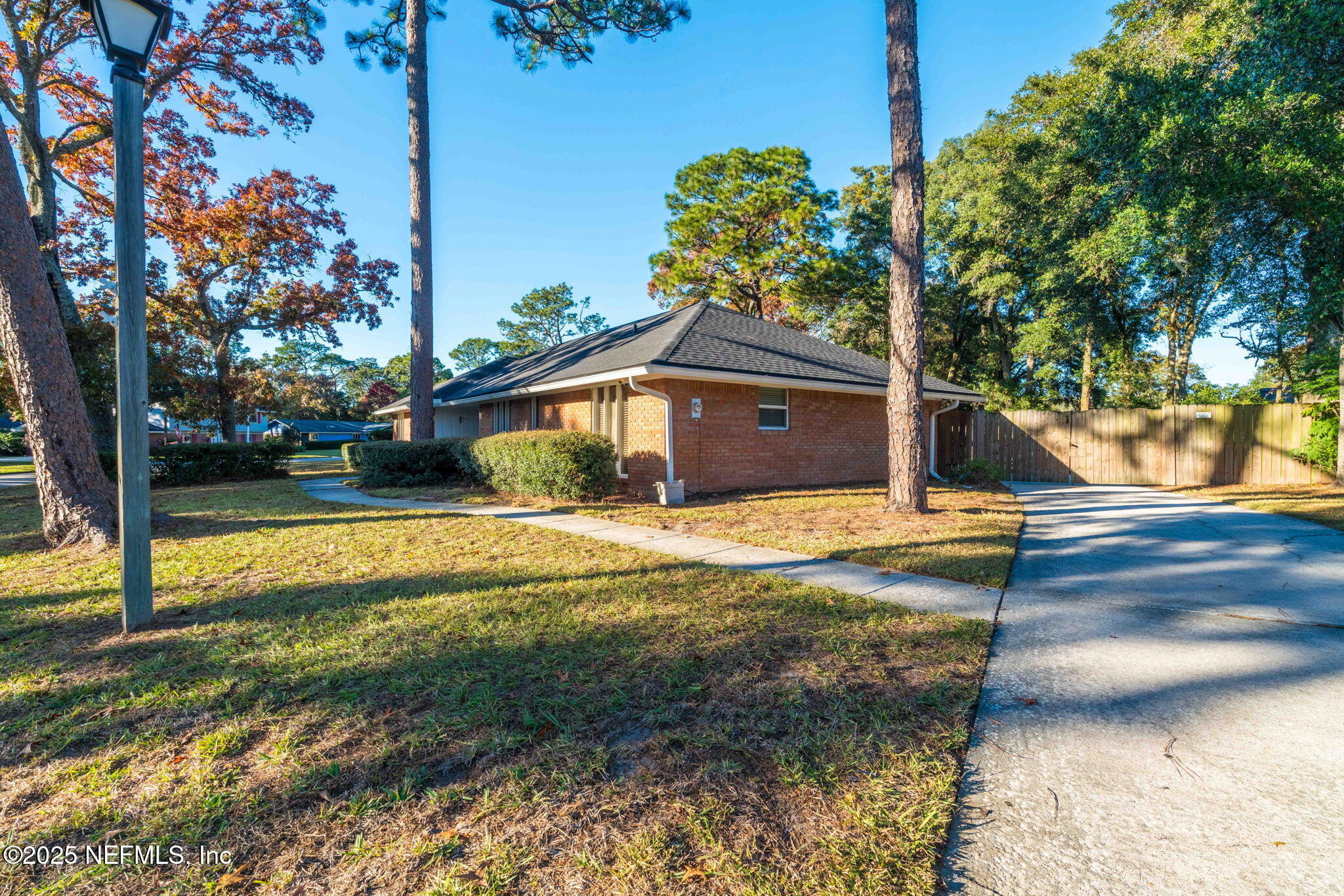 3301 HERMITAGE Road E