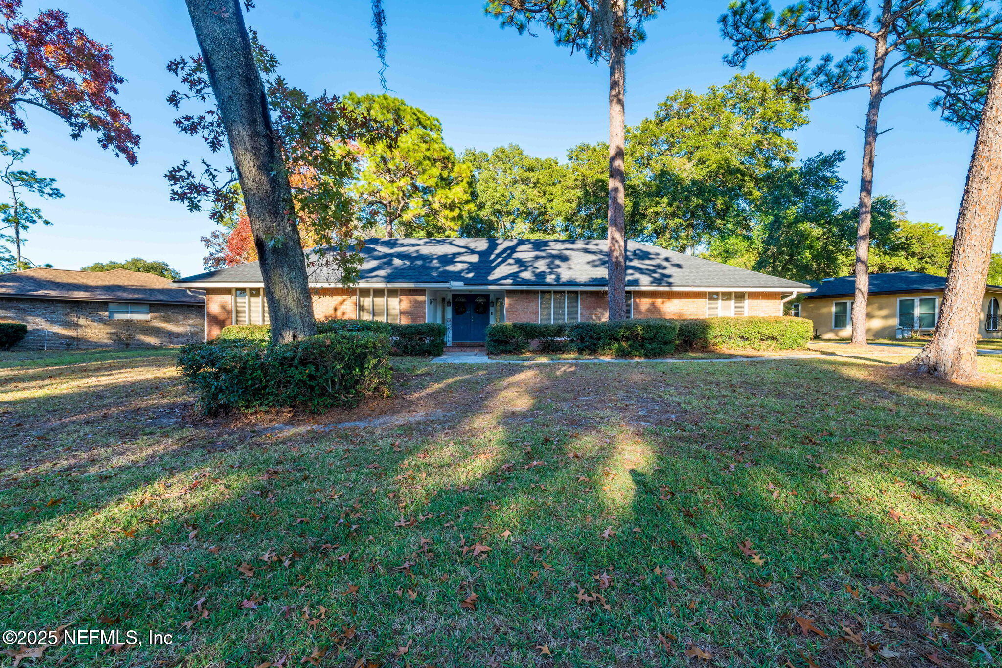 3301 HERMITAGE Road E