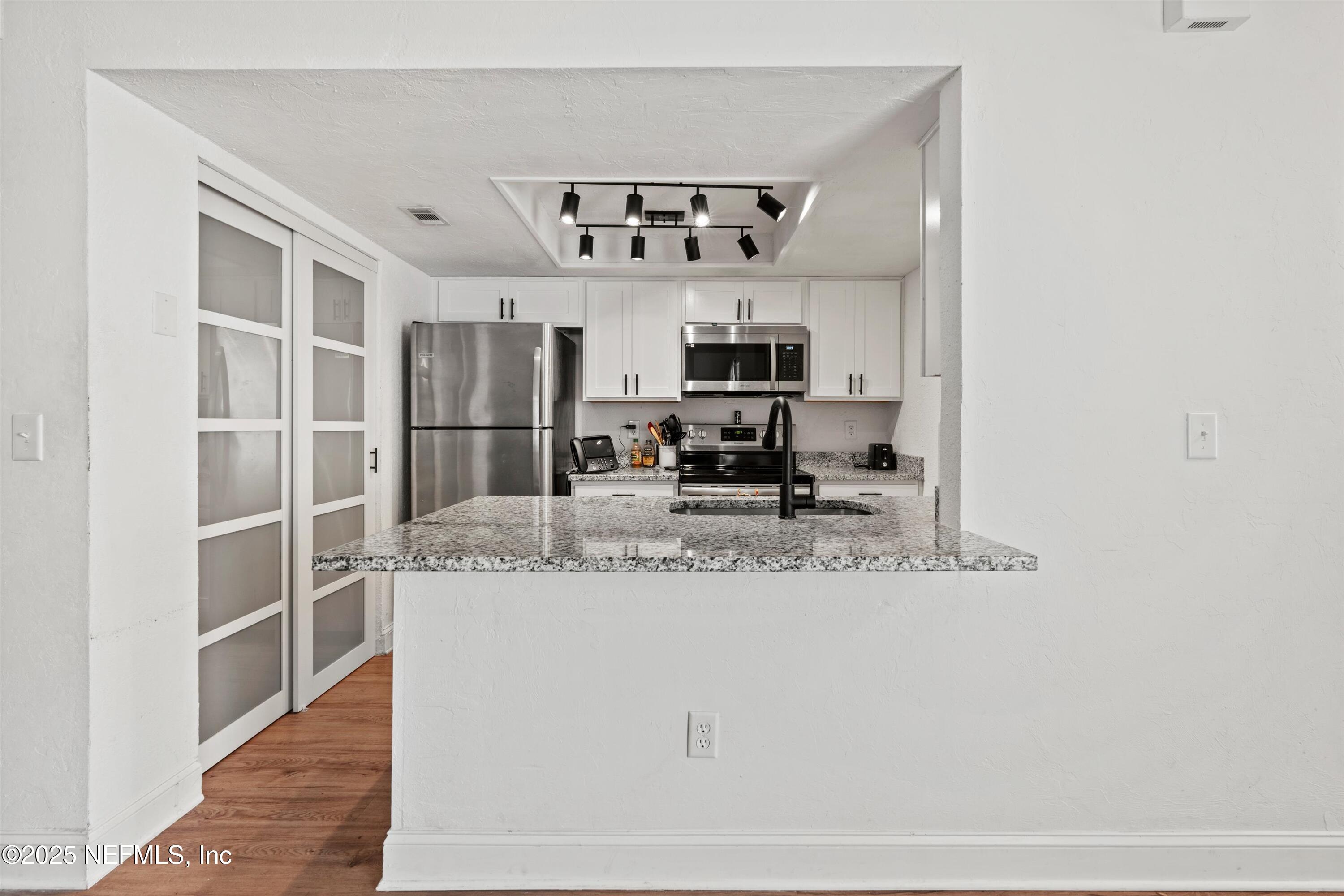1220 BAYSHORE Drive