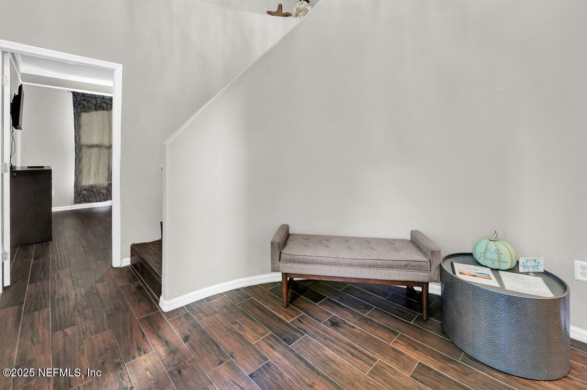 11122 ROBINS NEST Court