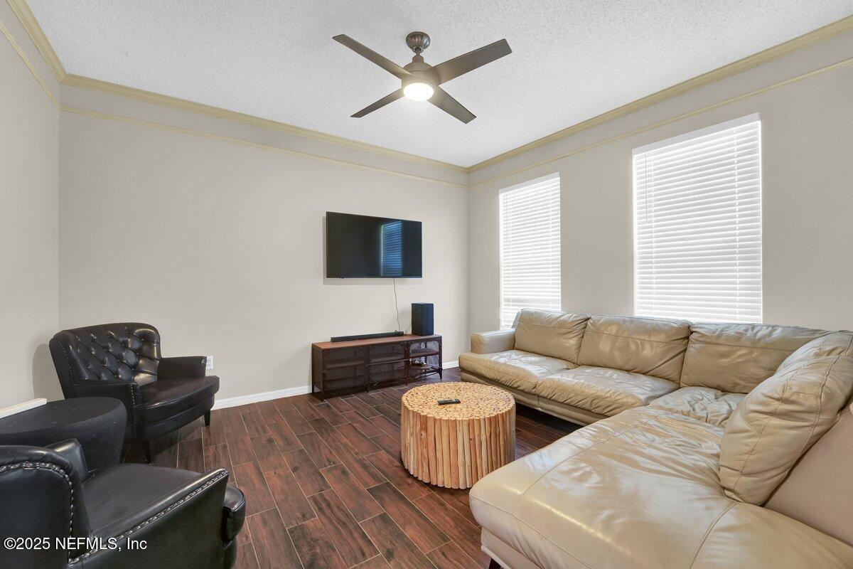 11122 ROBINS NEST Court