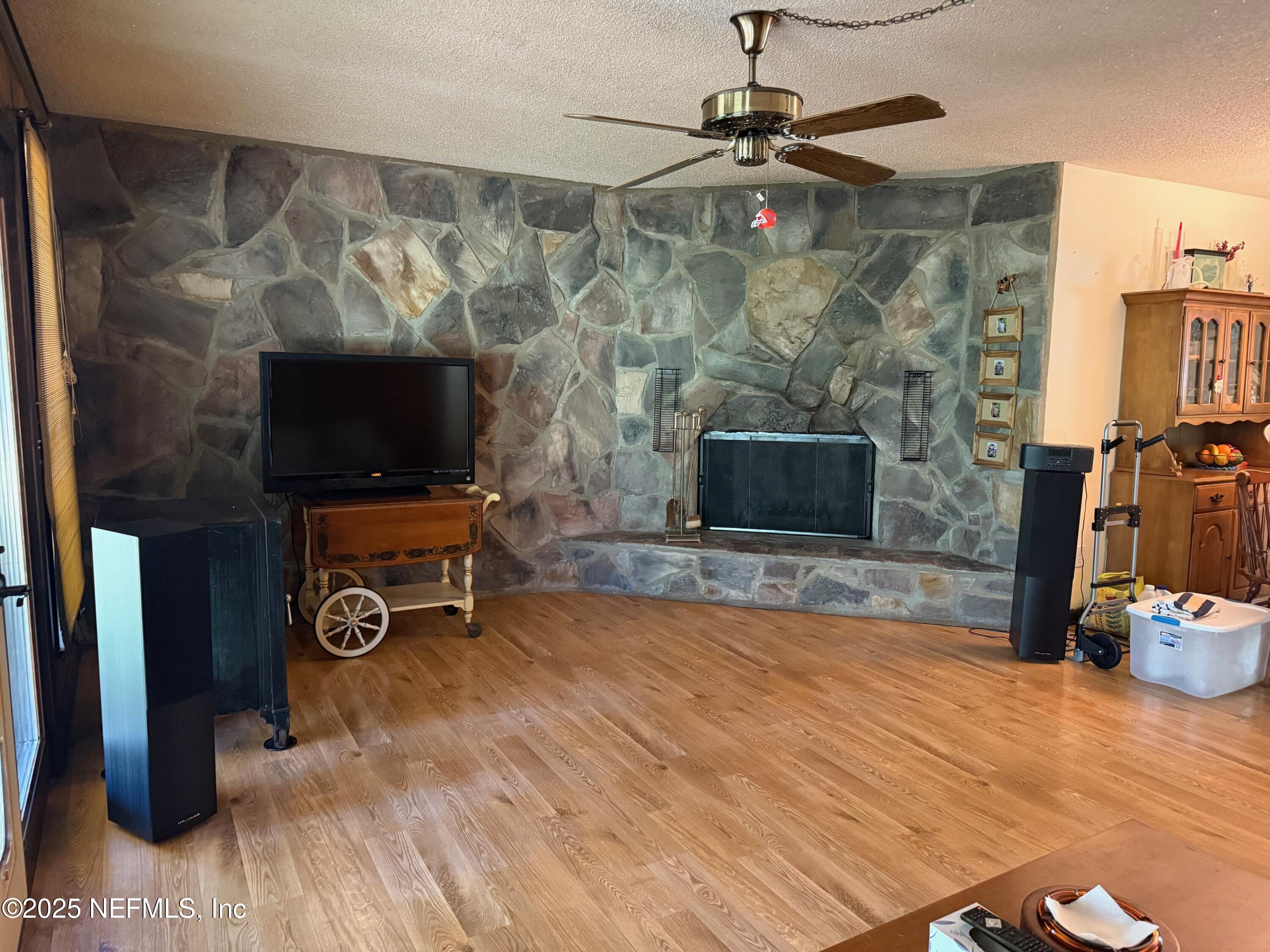 613 ARTHUR MOORE Drive