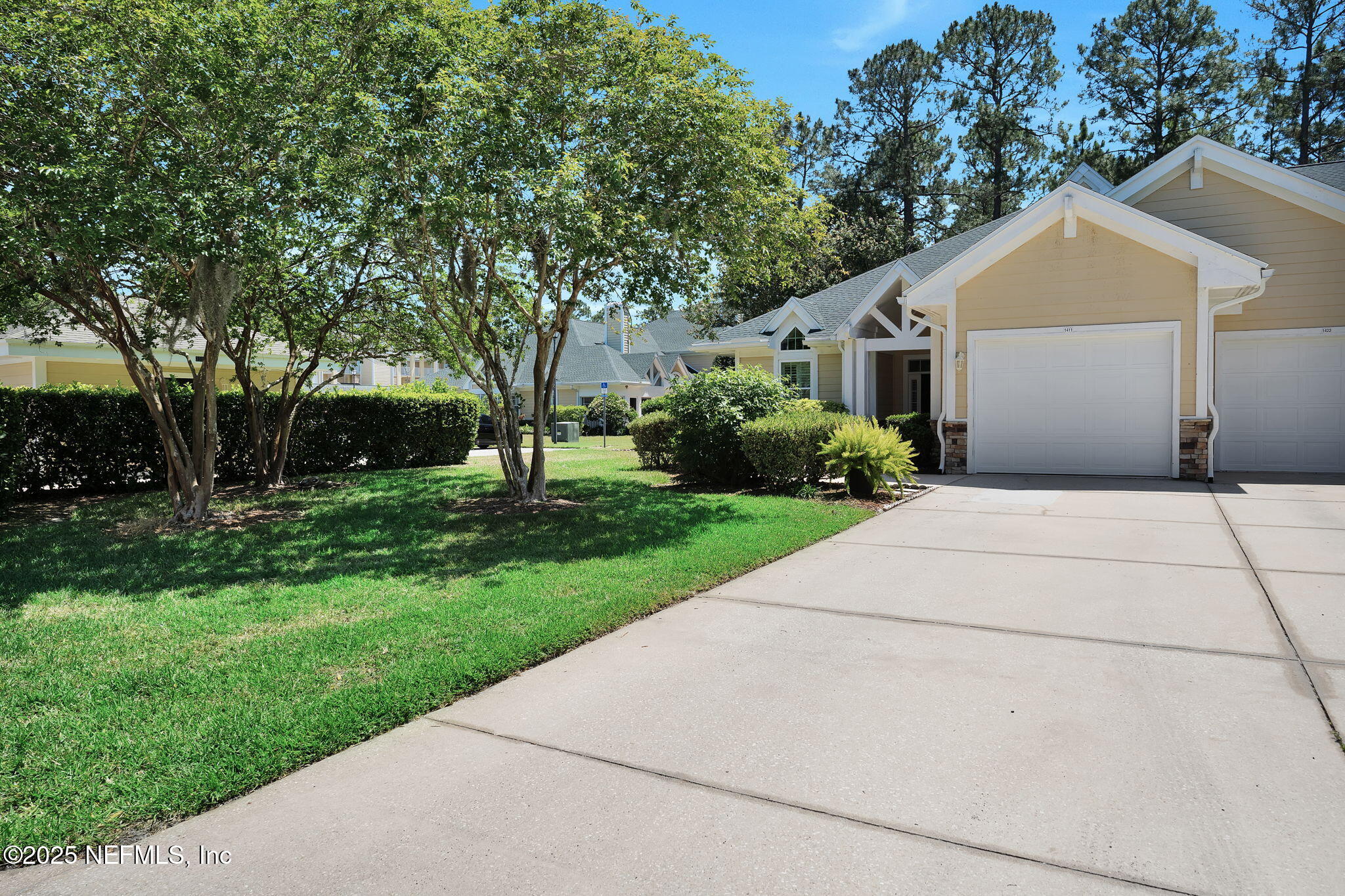 350 N SHORE Circle 1411
