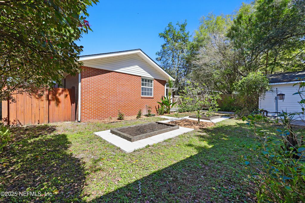listing image 30