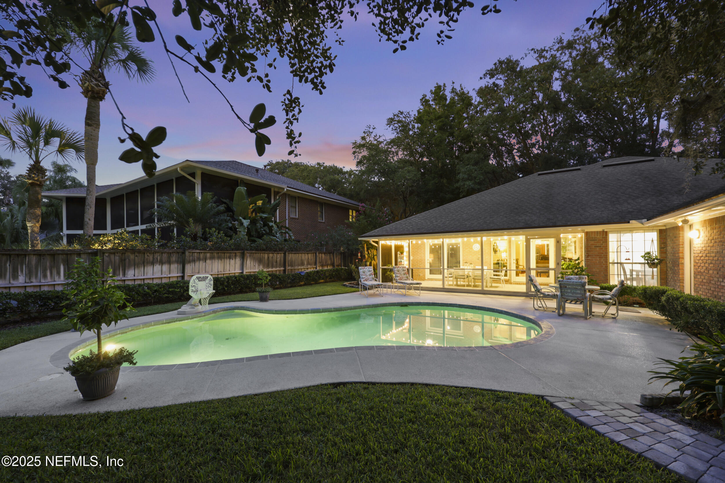 1022 SEAWOOD Drive