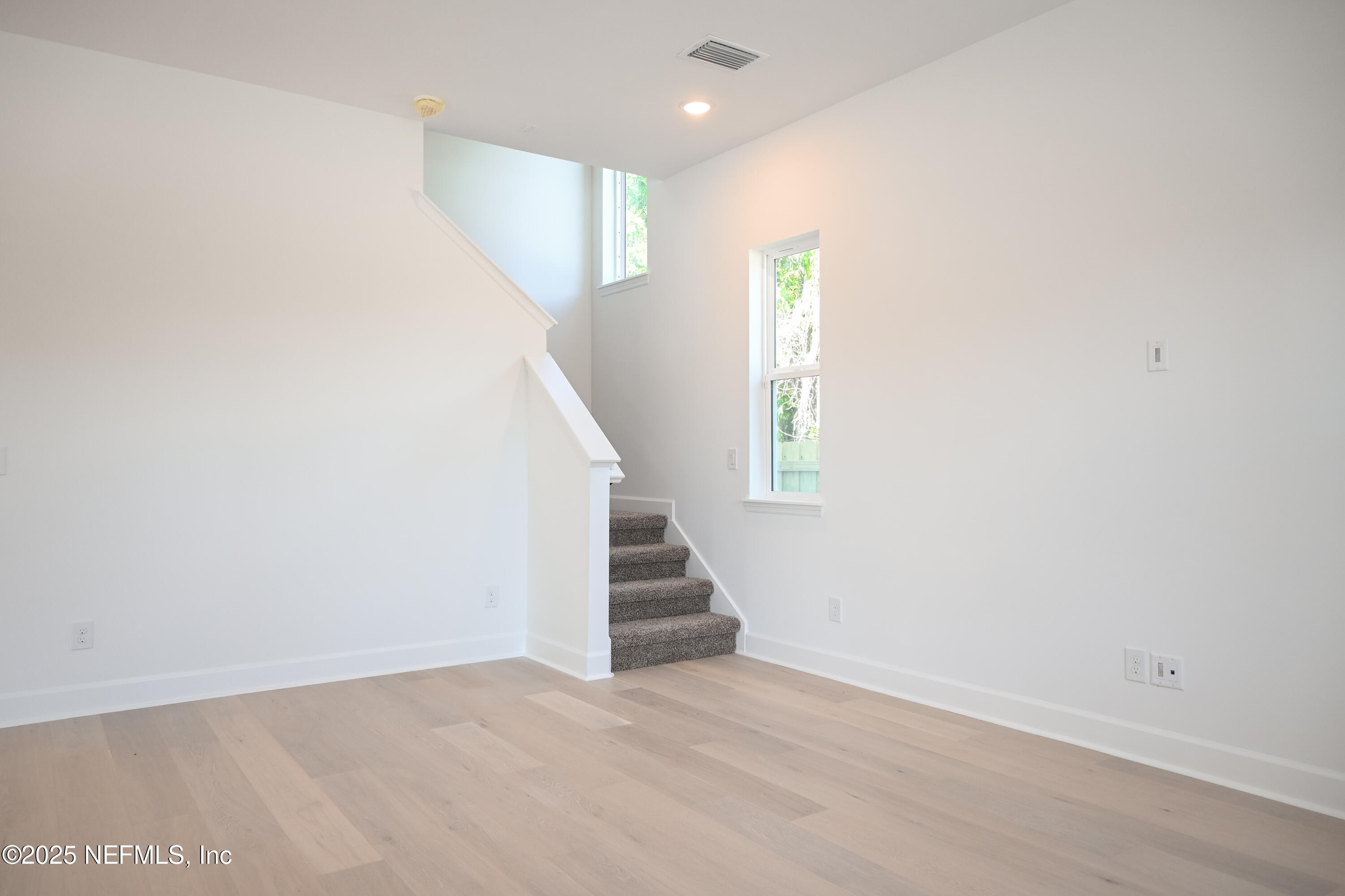 411 E 1ST Street