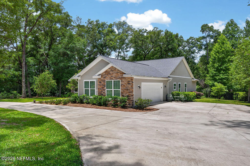 2574 CROOKED CREEK Point