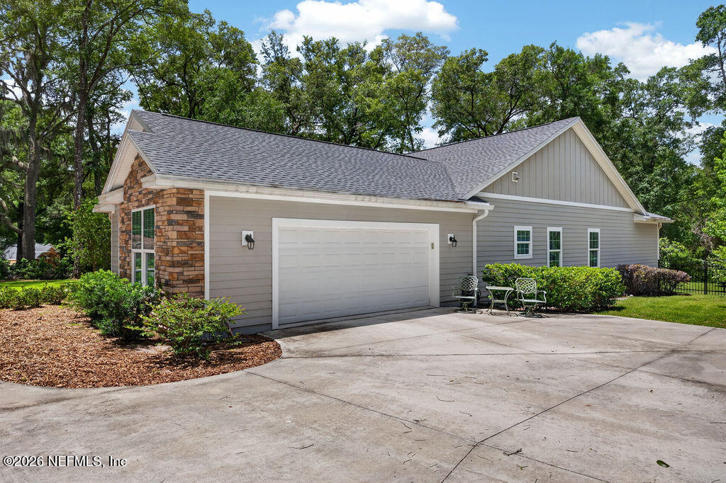 2574 CROOKED CREEK Point
