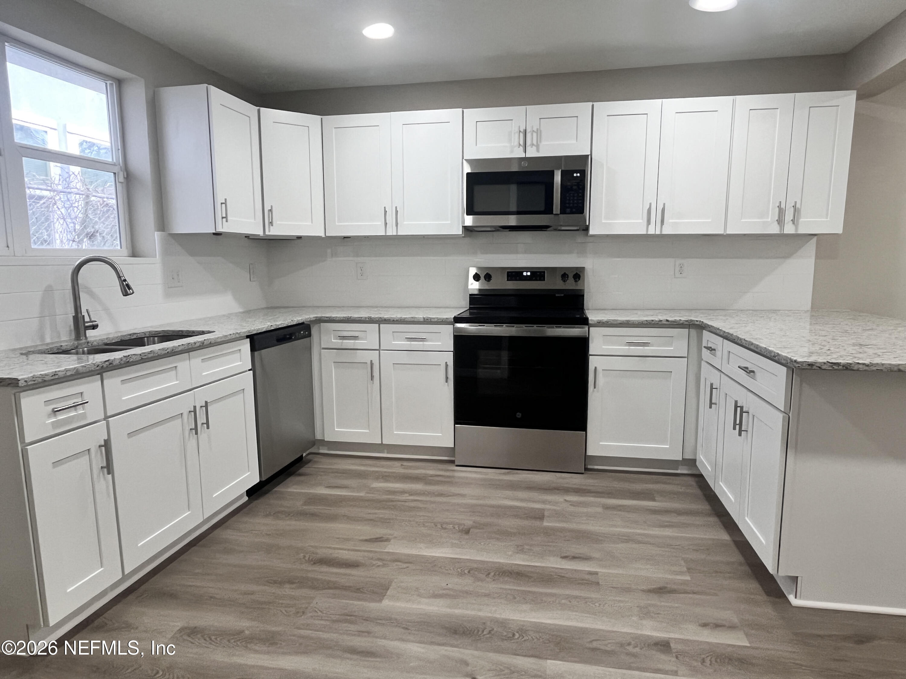 1274 LAKE SHORE Boulevard