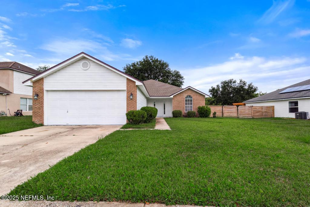 1946 COLDFIELD Drive W