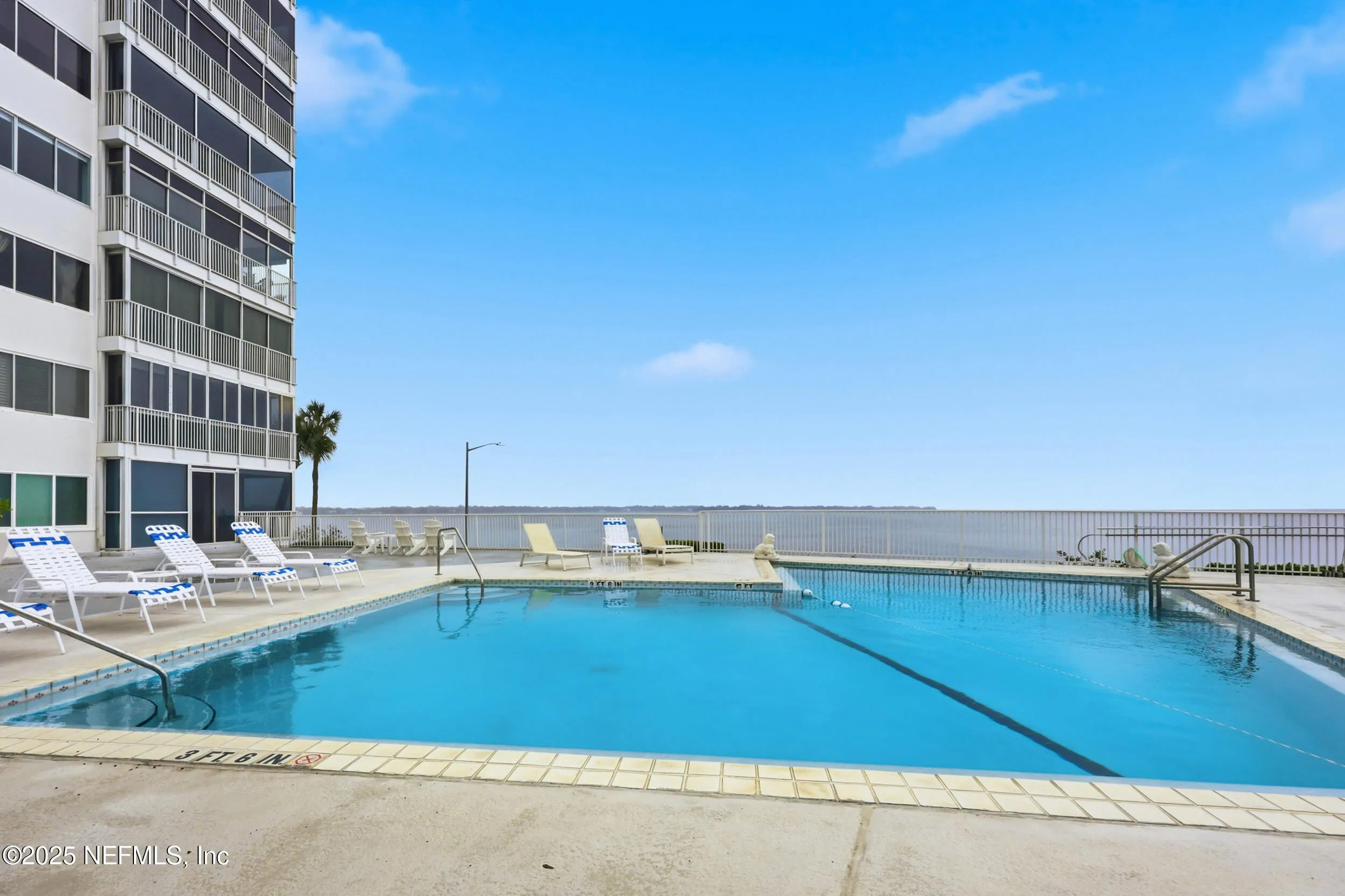 Jacksonville, Florida 32204, United States, 2 Bedrooms Bedrooms, ,4 BathroomsBathrooms,Residential,Pending,233160