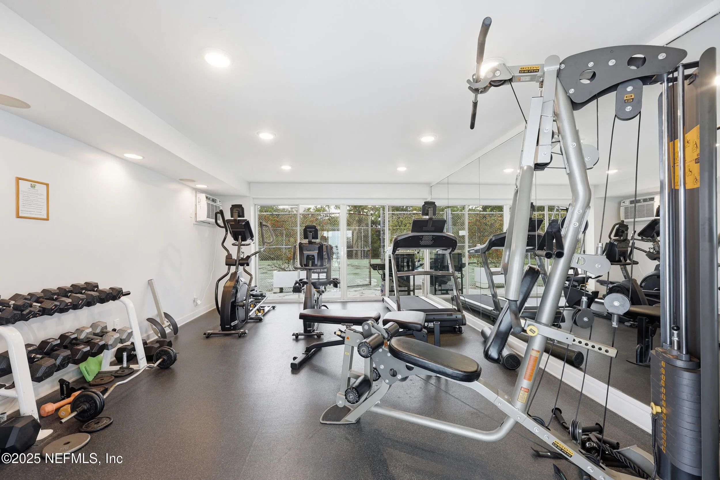 Jacksonville, Florida 32204, United States, 2 Bedrooms Bedrooms, ,4 BathroomsBathrooms,Residential,Pending,233160