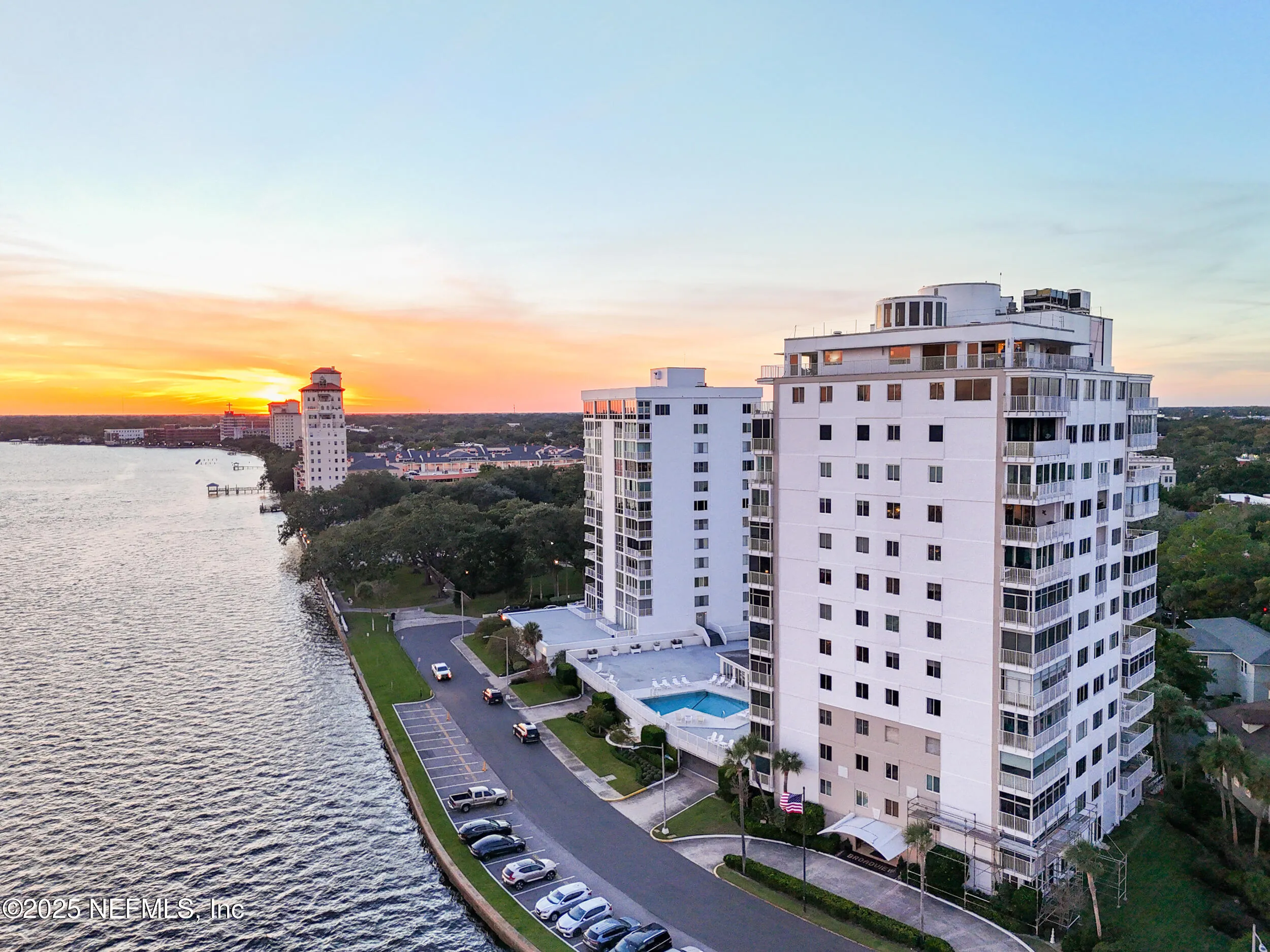 Jacksonville, Florida 32204, United States, 2 Bedrooms Bedrooms, ,4 BathroomsBathrooms,Residential,Pending,233160