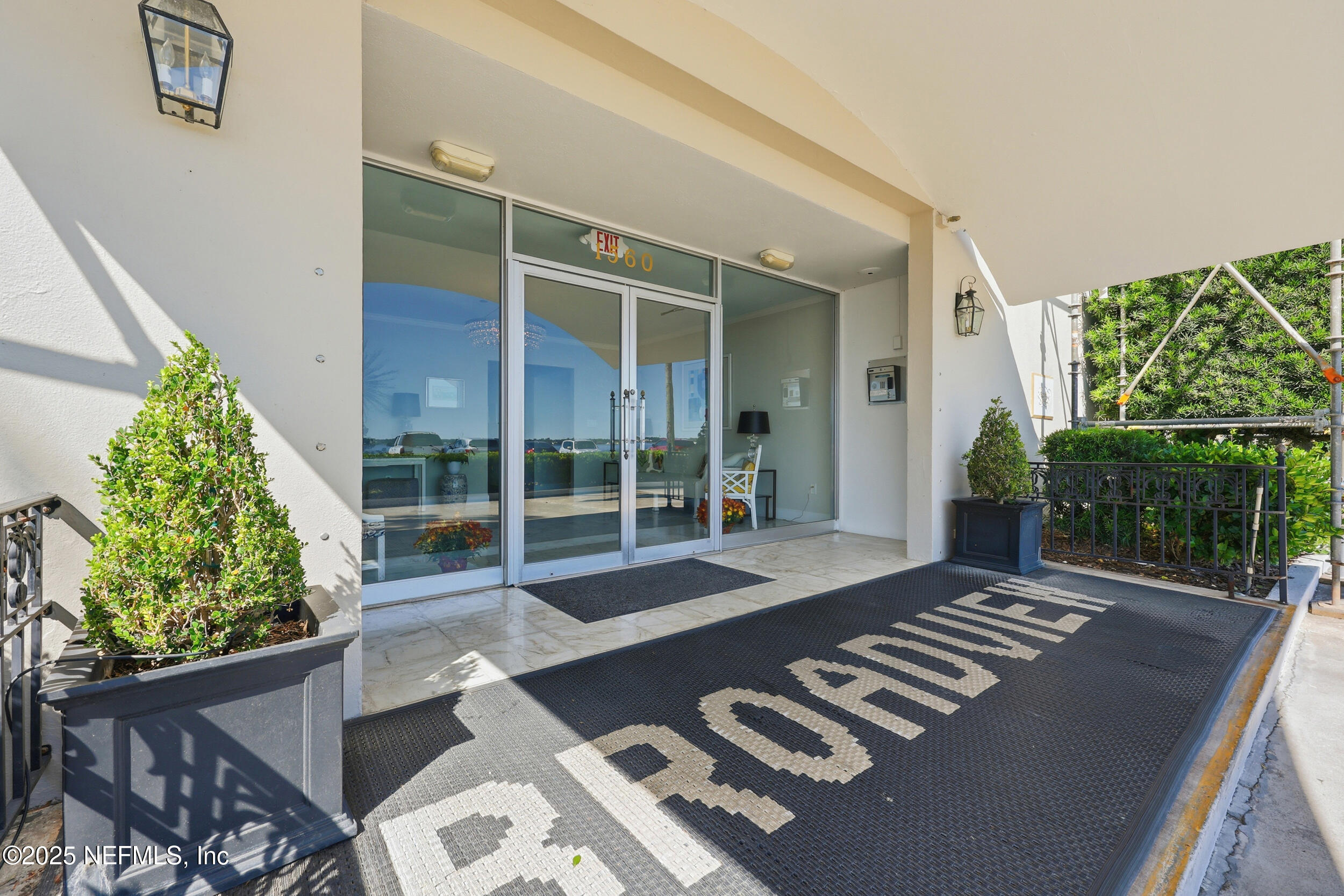 1560 LANCASTER Terrace 1500