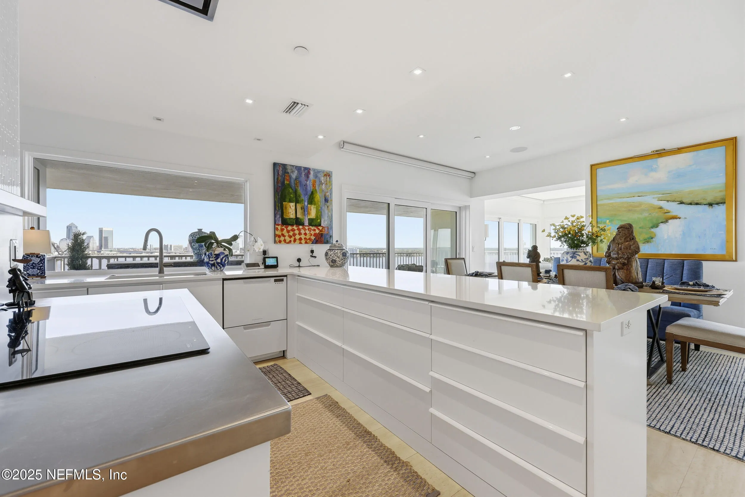 Jacksonville, Florida 32204, United States, 2 Bedrooms Bedrooms, ,4 BathroomsBathrooms,Residential,Pending,233160