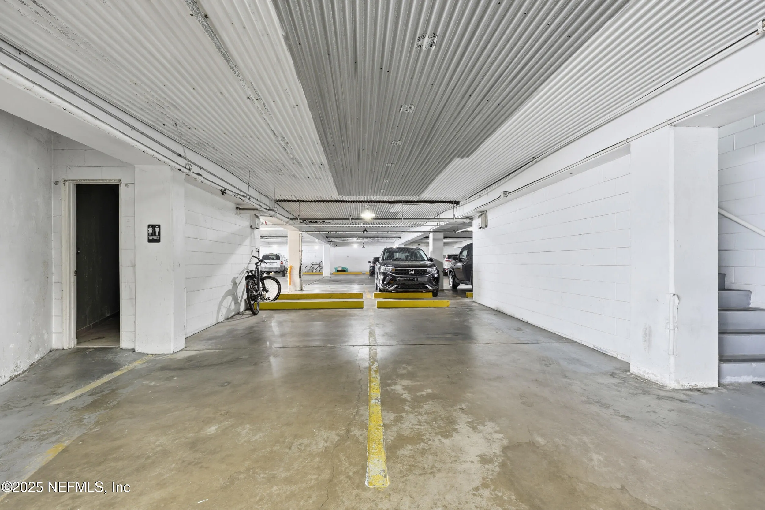 Jacksonville, Florida 32204, United States, 2 Bedrooms Bedrooms, ,4 BathroomsBathrooms,Residential,Pending,233160