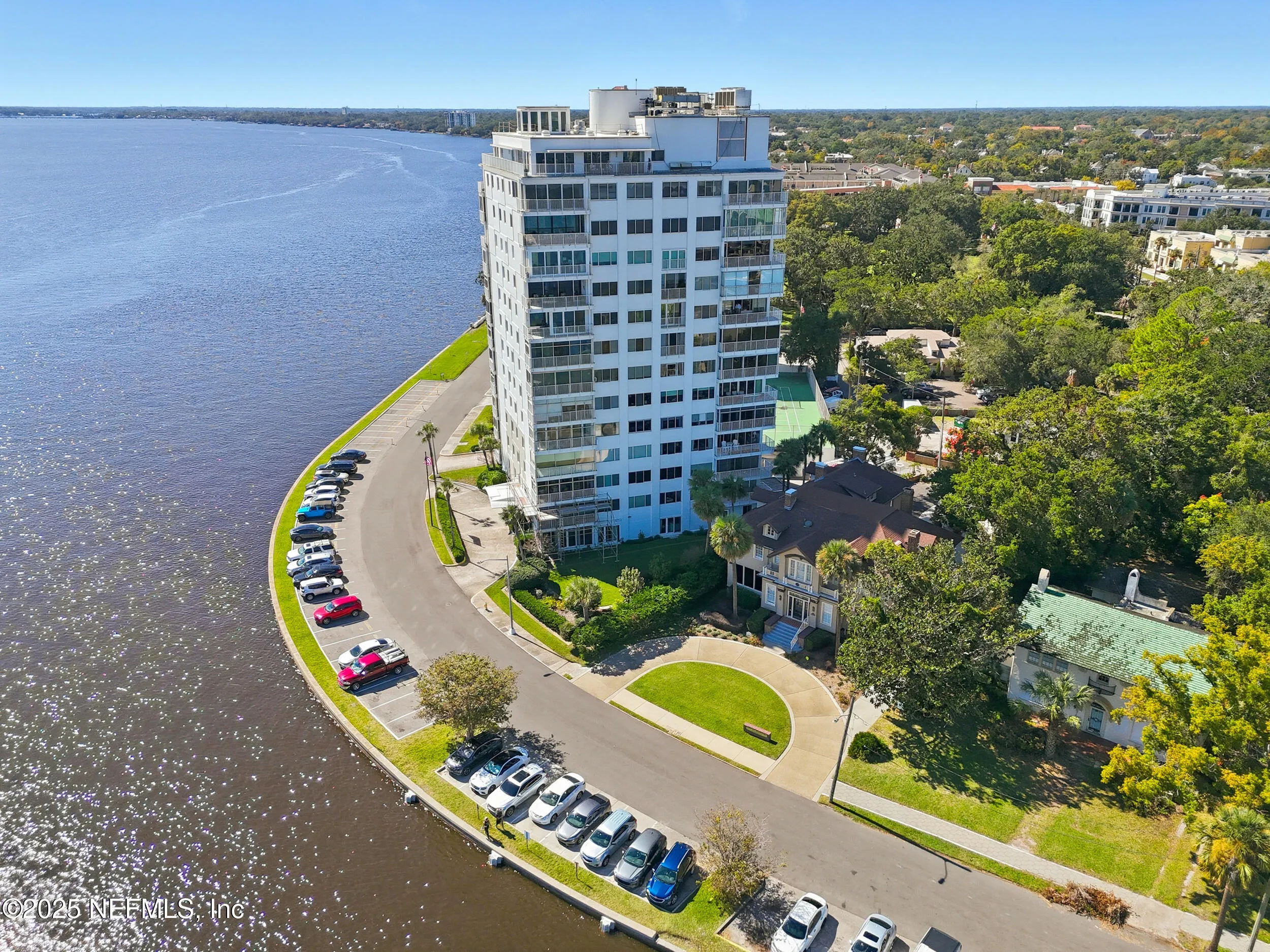 Jacksonville, Florida 32204, United States, 2 Bedrooms Bedrooms, ,4 BathroomsBathrooms,Residential,Pending,233160