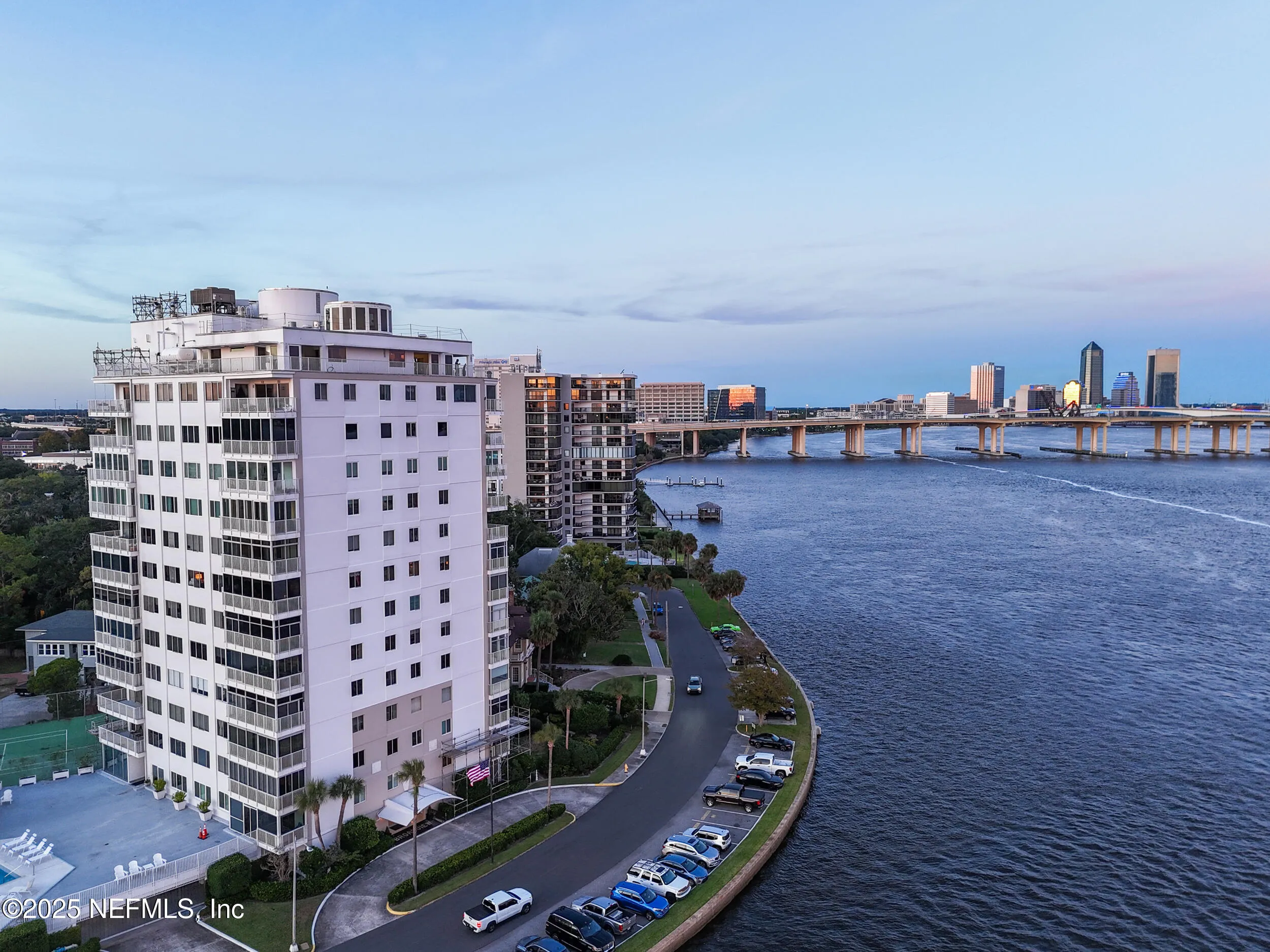 Jacksonville, Florida 32204, United States, 2 Bedrooms Bedrooms, ,4 BathroomsBathrooms,Residential,Pending,233160