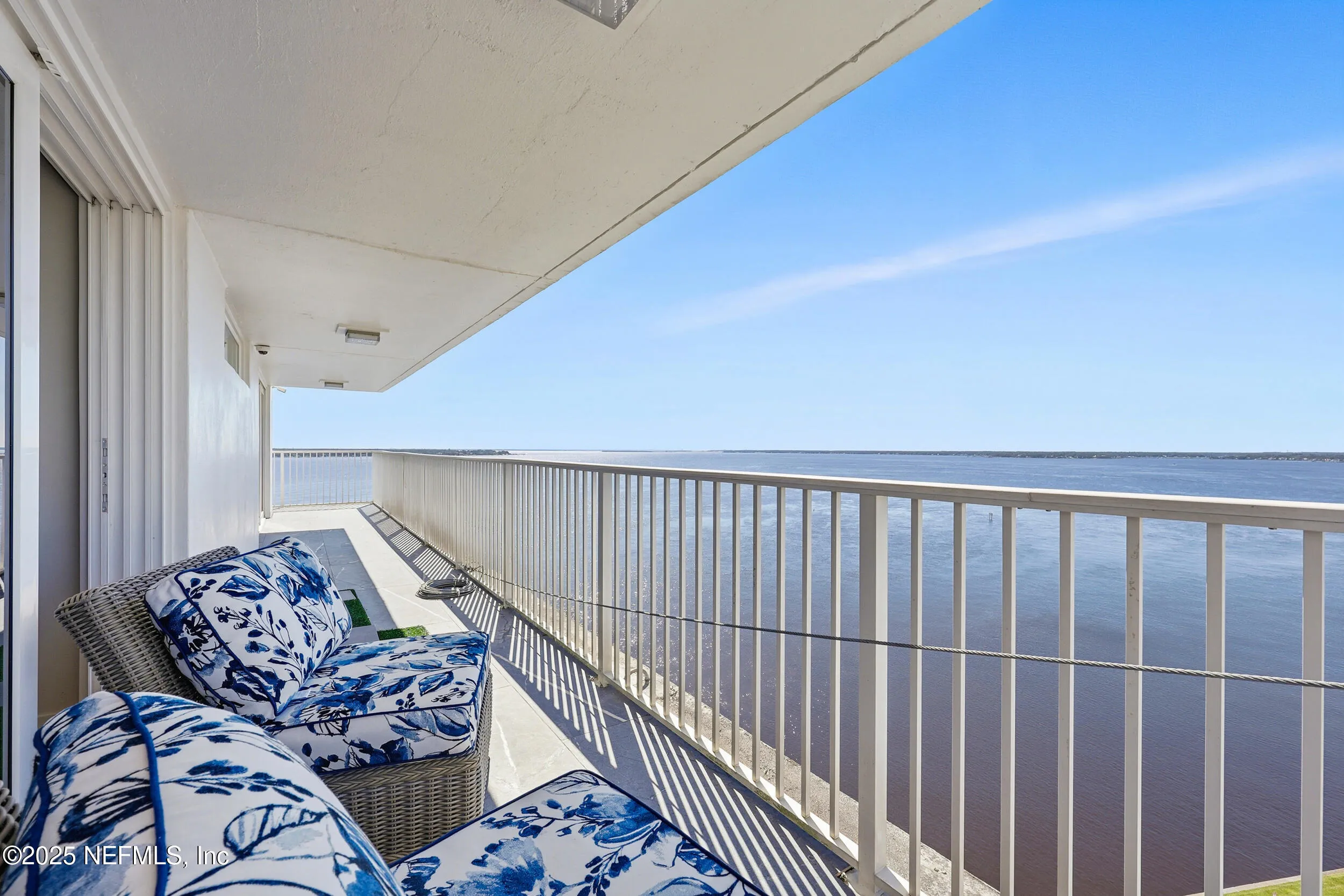 Jacksonville, Florida 32204, United States, 2 Bedrooms Bedrooms, ,4 BathroomsBathrooms,Residential,Pending,233160