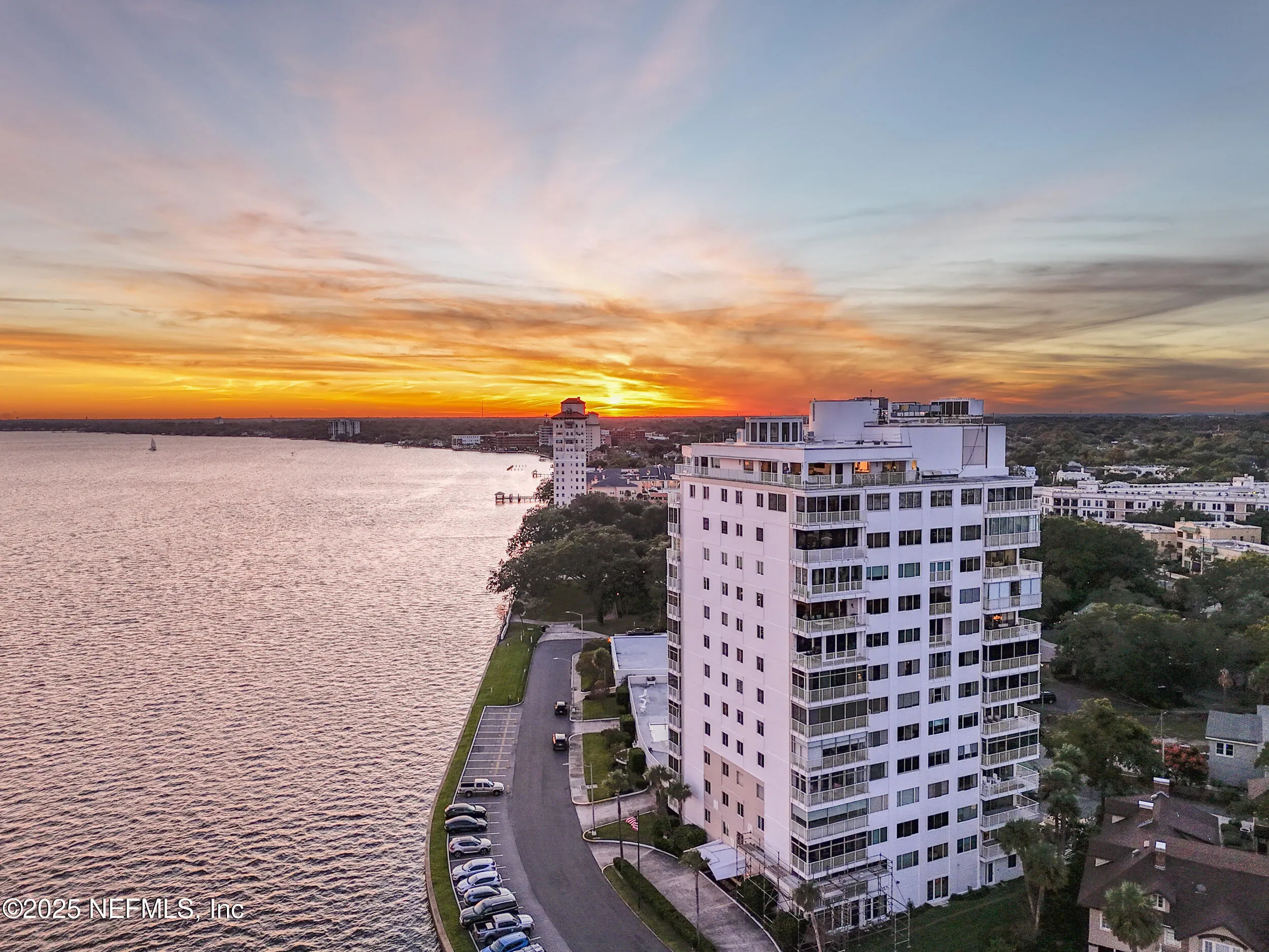 Jacksonville, Florida 32204, United States, 2 Bedrooms Bedrooms, ,4 BathroomsBathrooms,Residential,Pending,233160