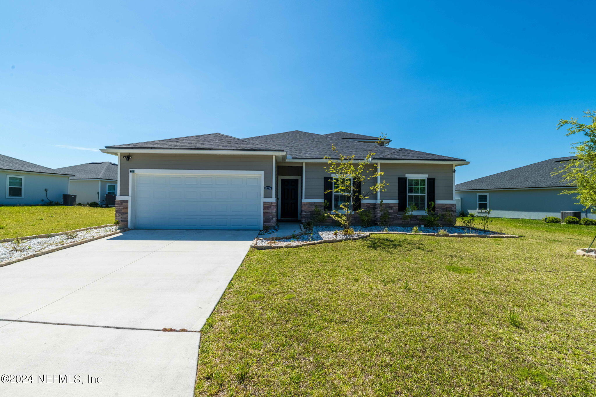 Jacksonville, FL home for sale located at 11595 Dunns Crossing Drive, Jacksonville, FL 32218