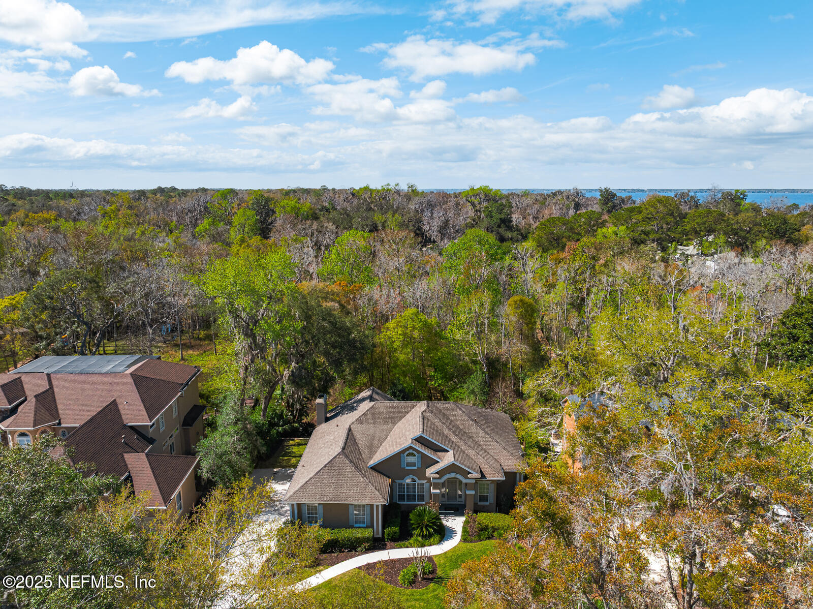 1124 MILL CREEK Drive