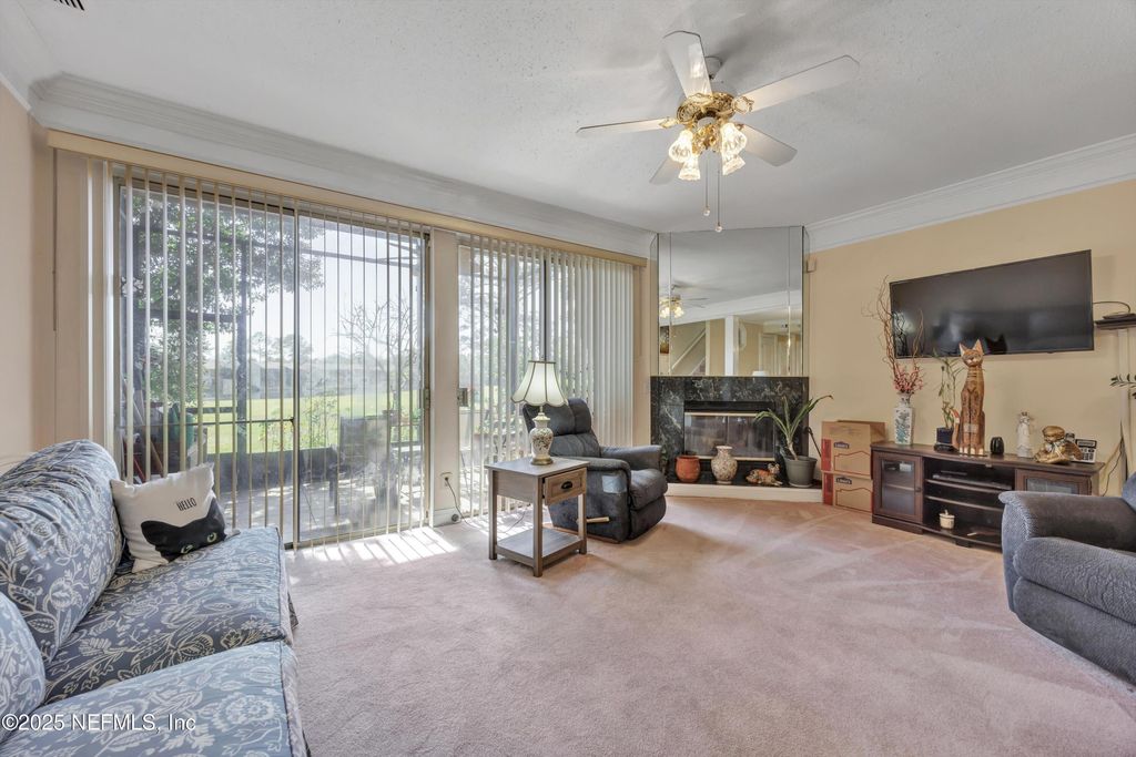 listing image 0