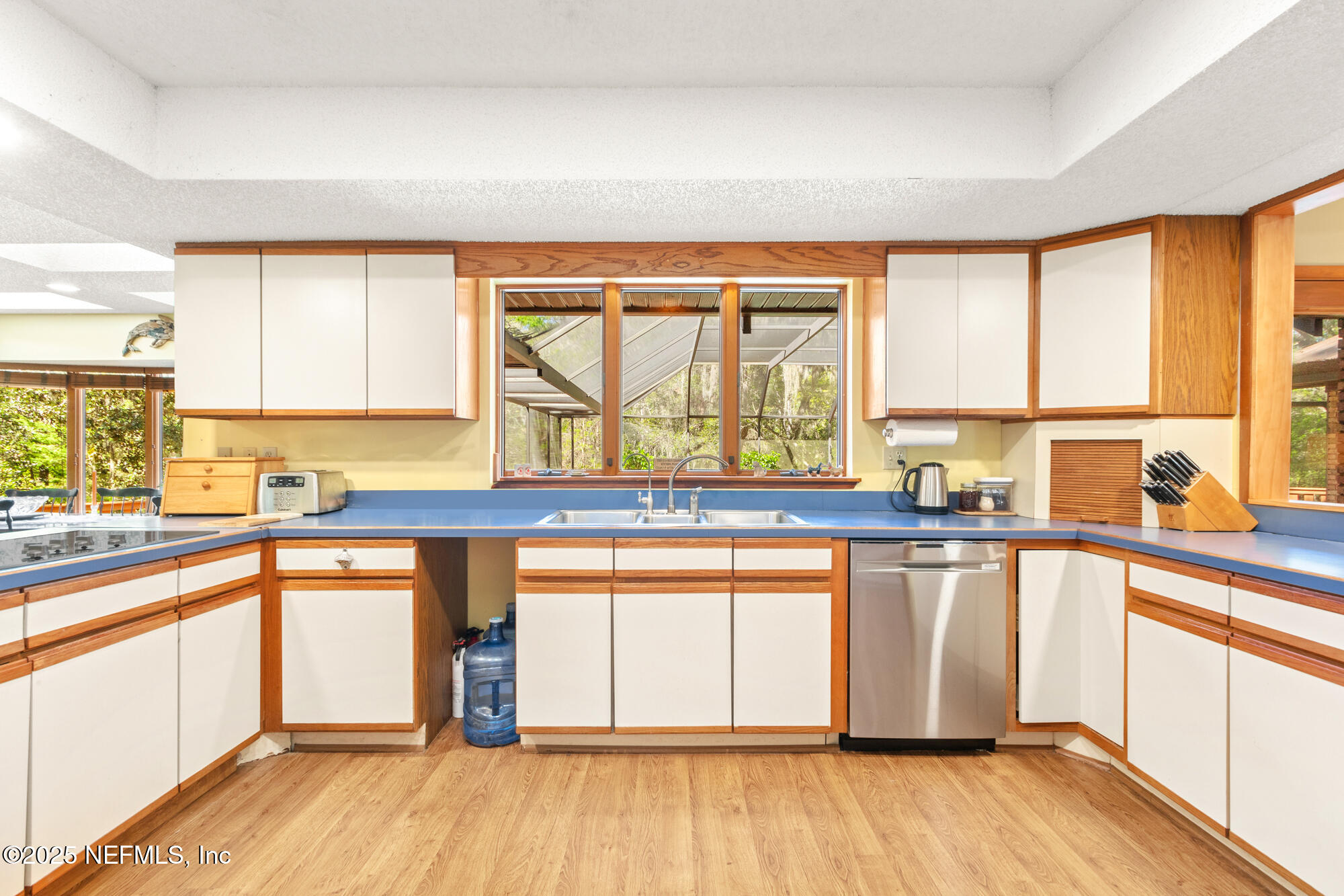 3649 LONE WOLF Trail
