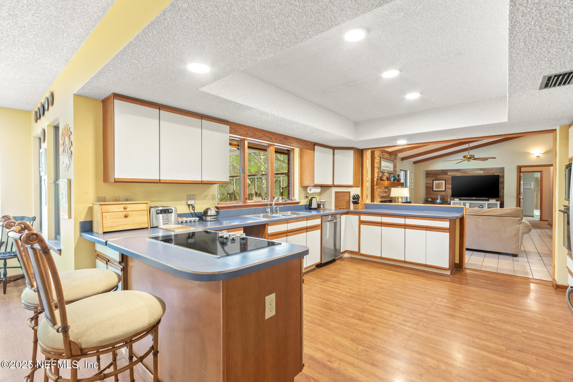 3649 LONE WOLF Trail