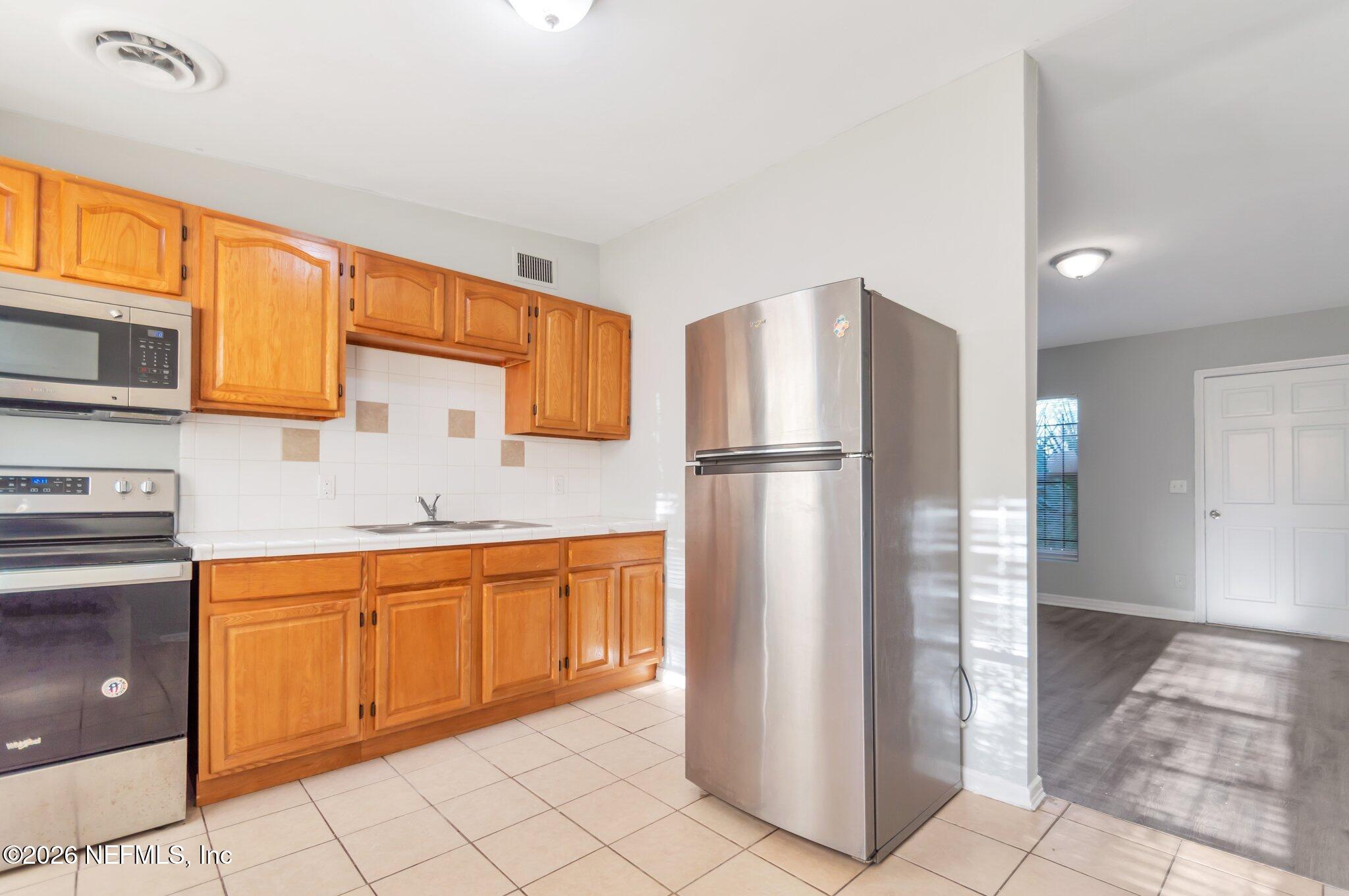 6109 STRAWFLOWER Place